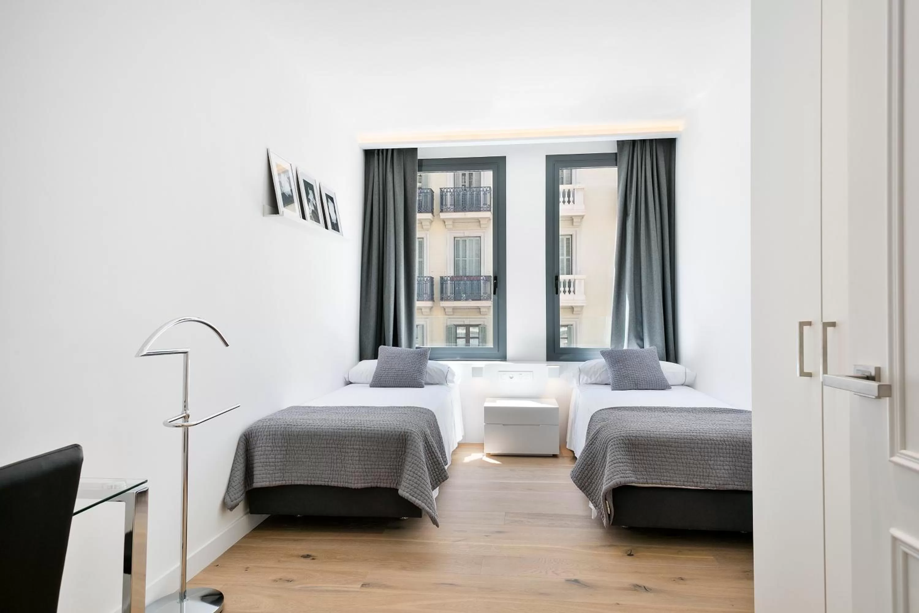 Decorative detail, Bed in Murmuri Residence Mercader