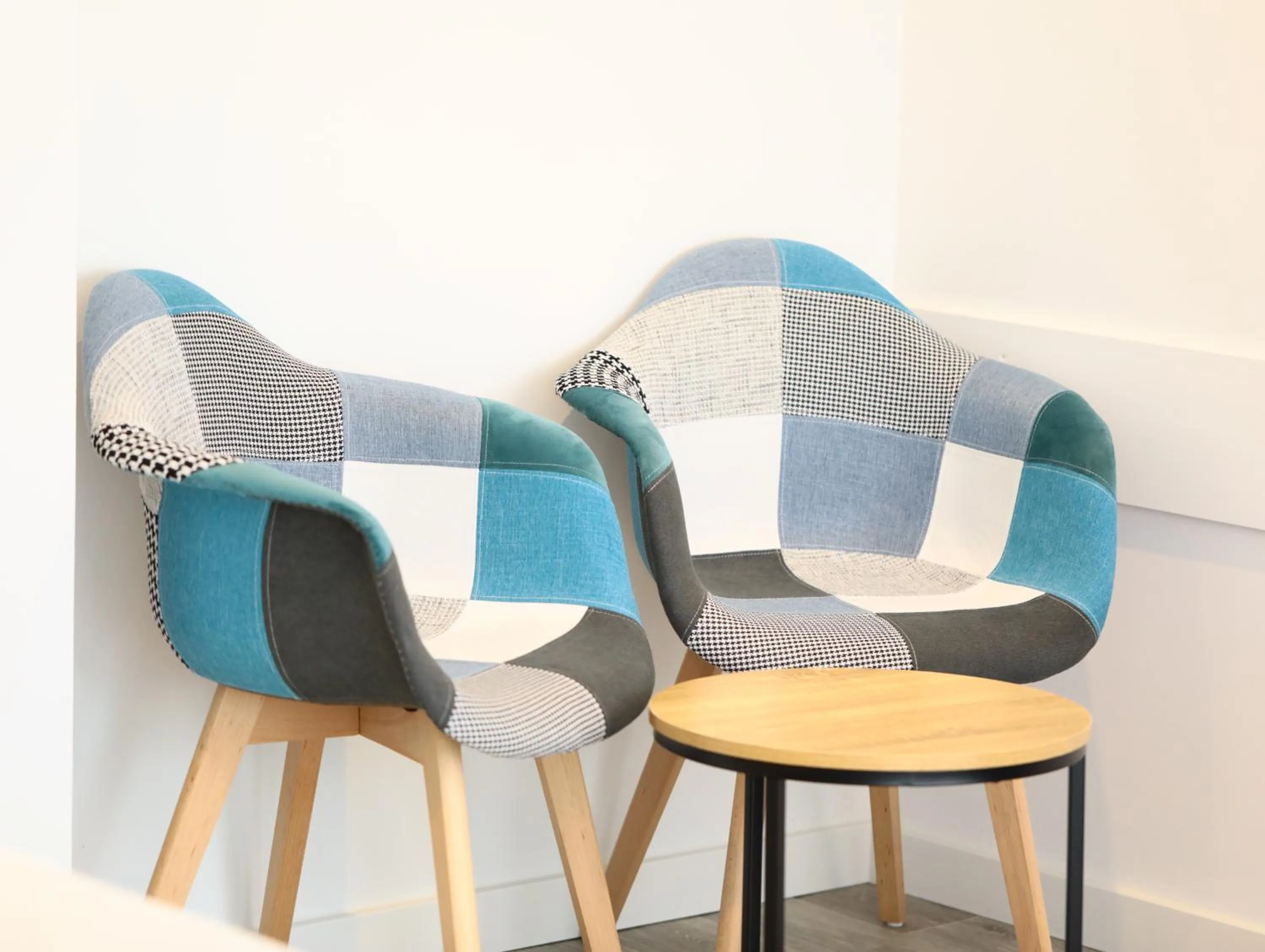 Seating area in Tiercé Hotel