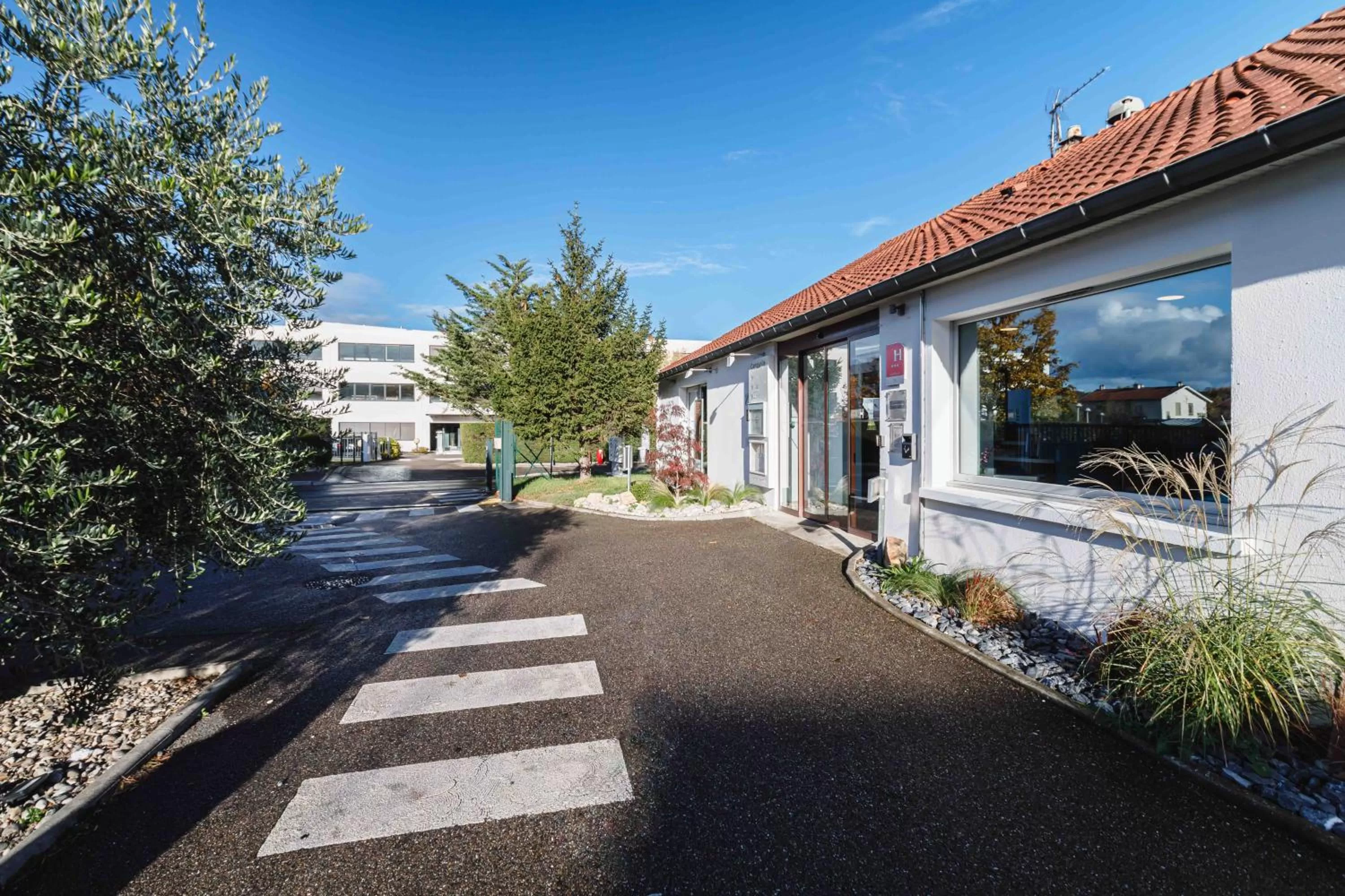 Property building in Campanile NATURE - Lyon Est Bron Eurexpo