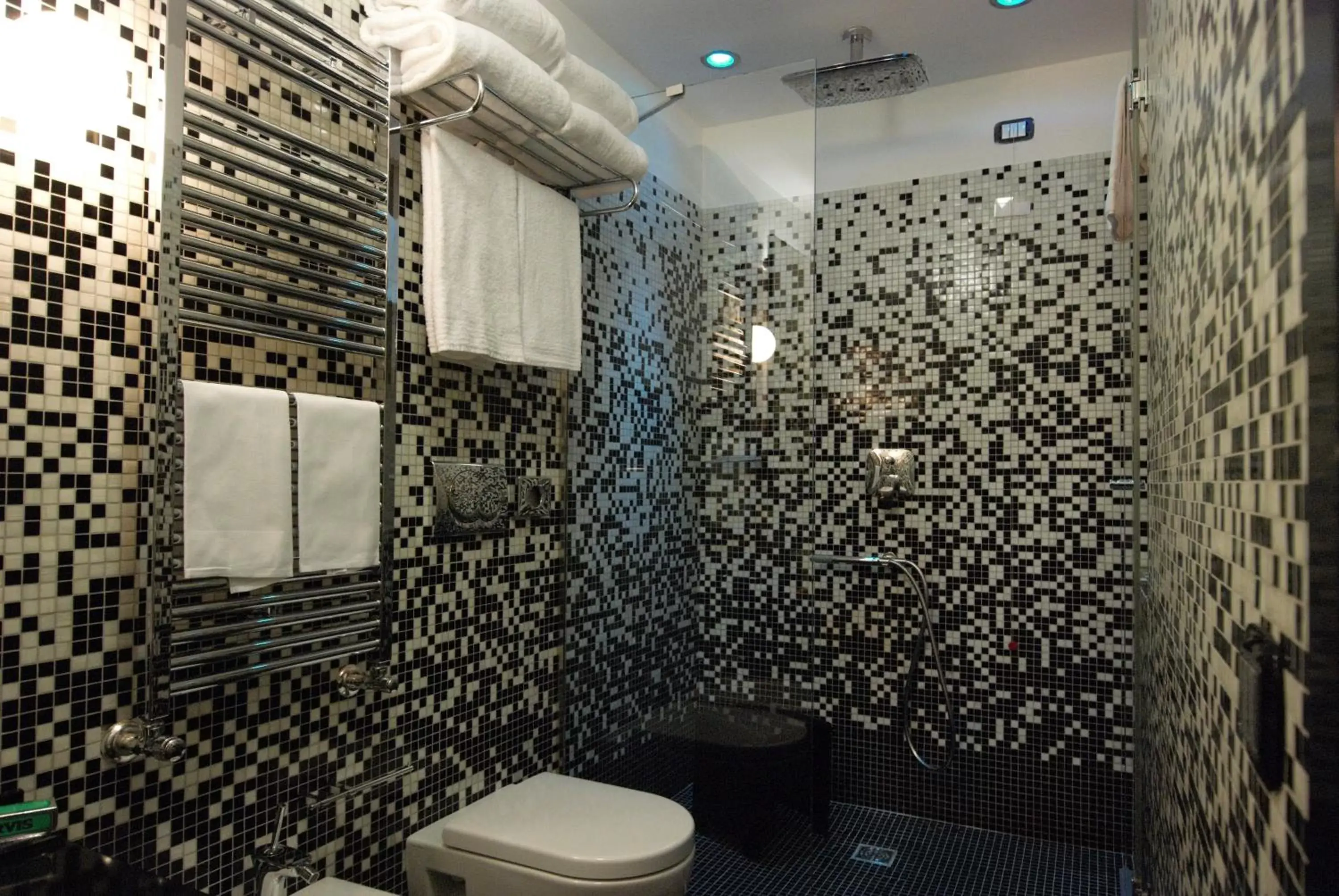 Bathroom in JC Hotel