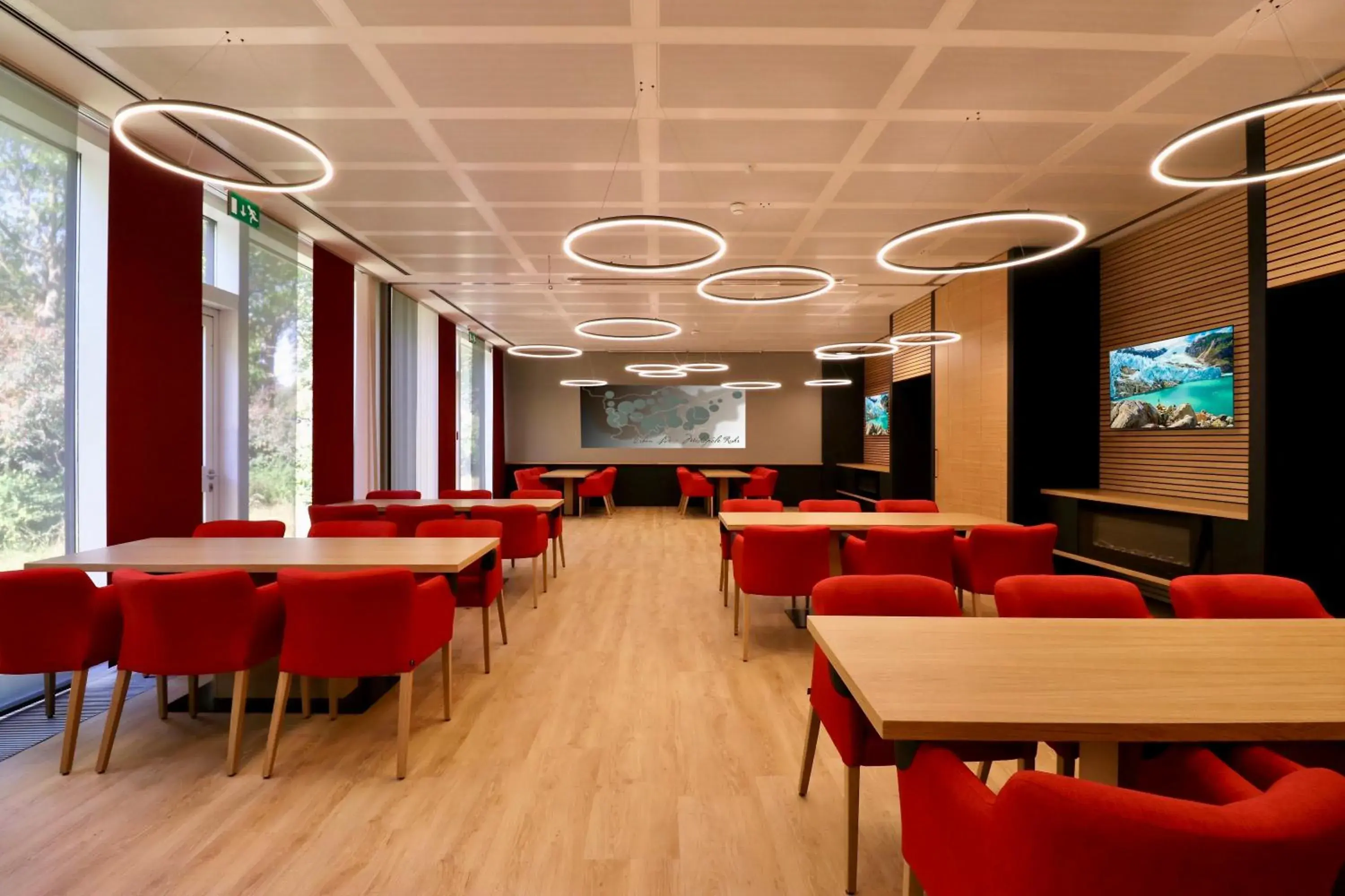 Meeting/conference room, Restaurant/Places to Eat in Webers - Das Hotel im Ruhrturm