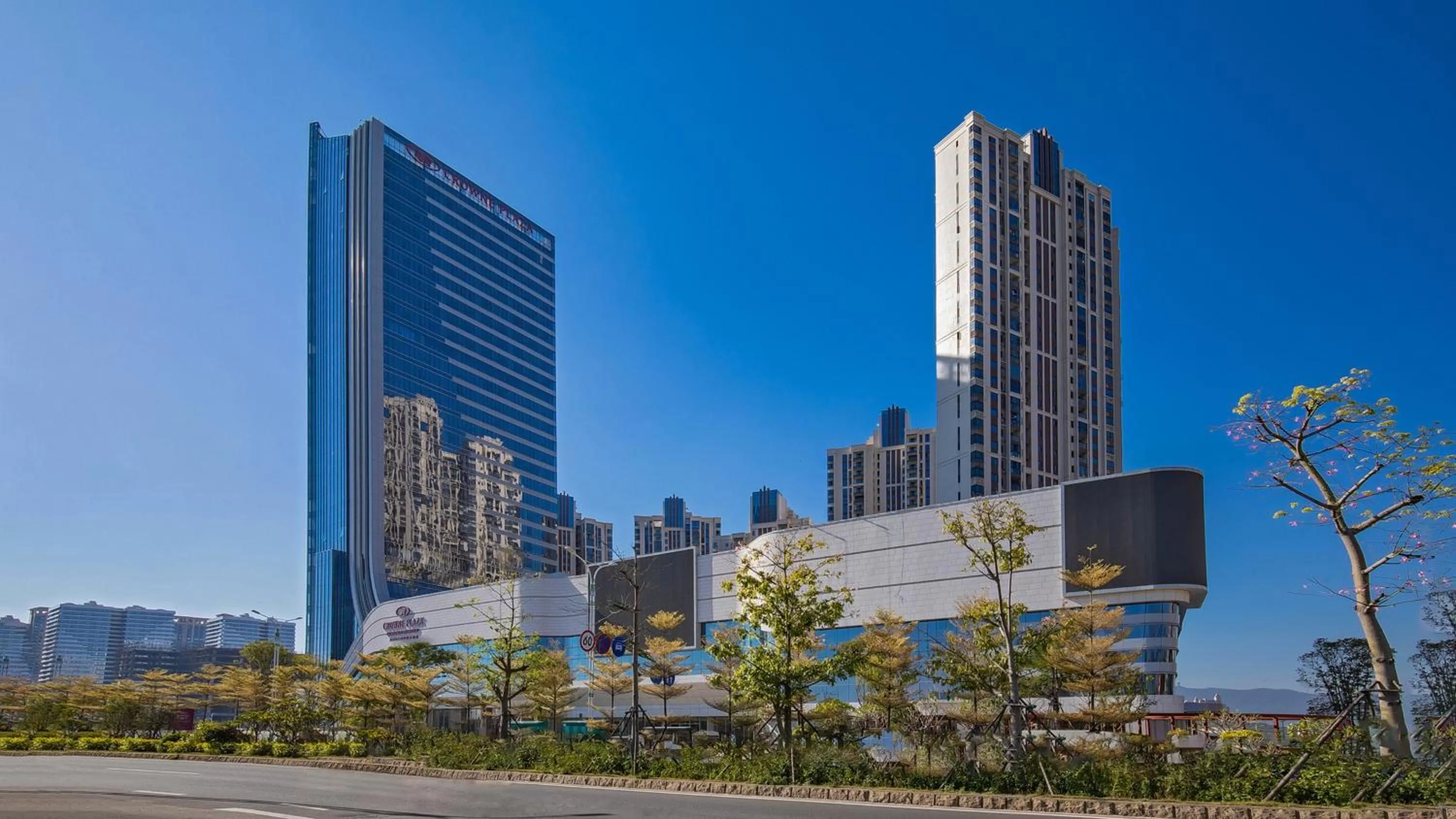 Property building in Crowne Plaza Quanzhou Riverview by IHG