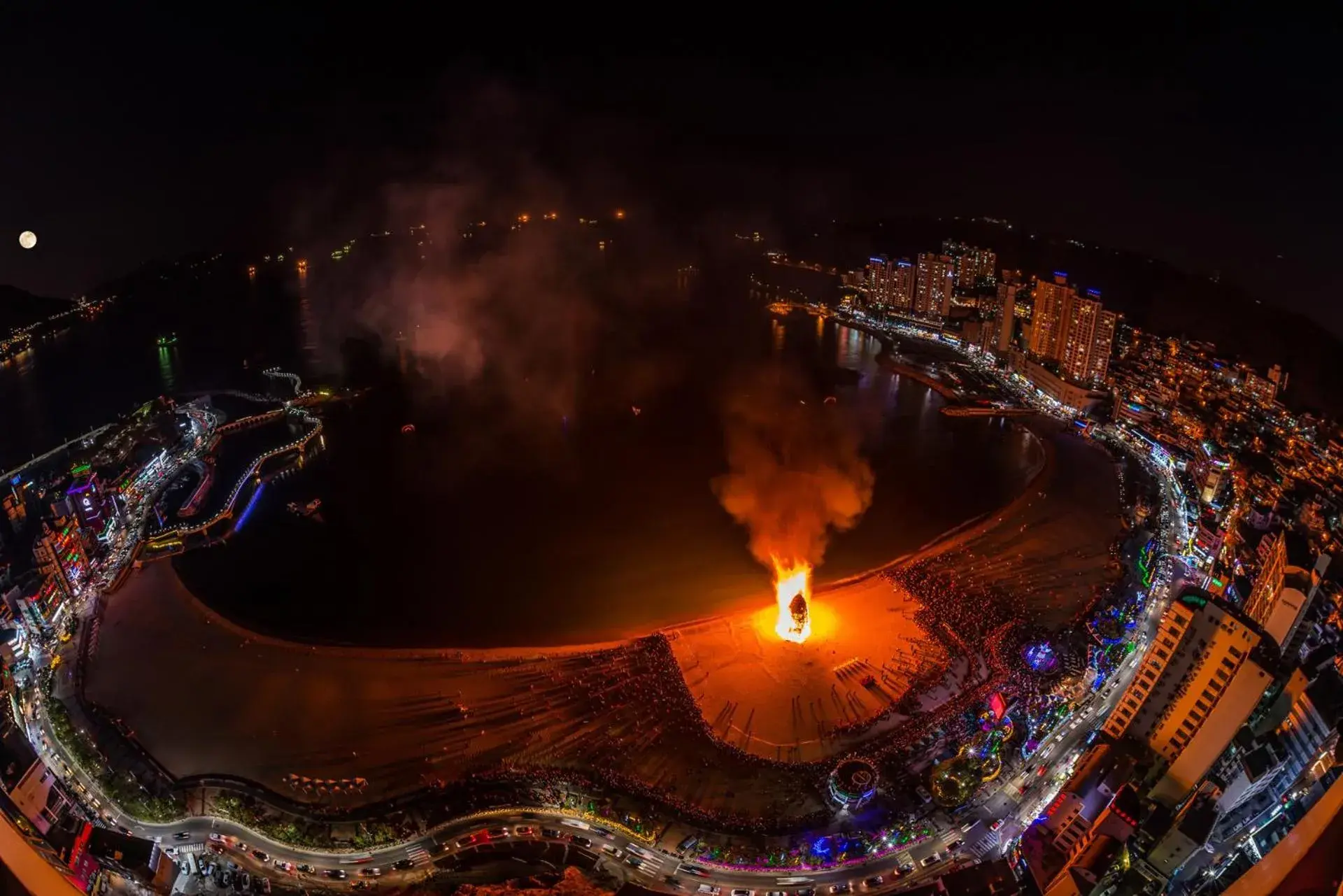 Night, Bird's-eye View in Grab The Ocean Songdo