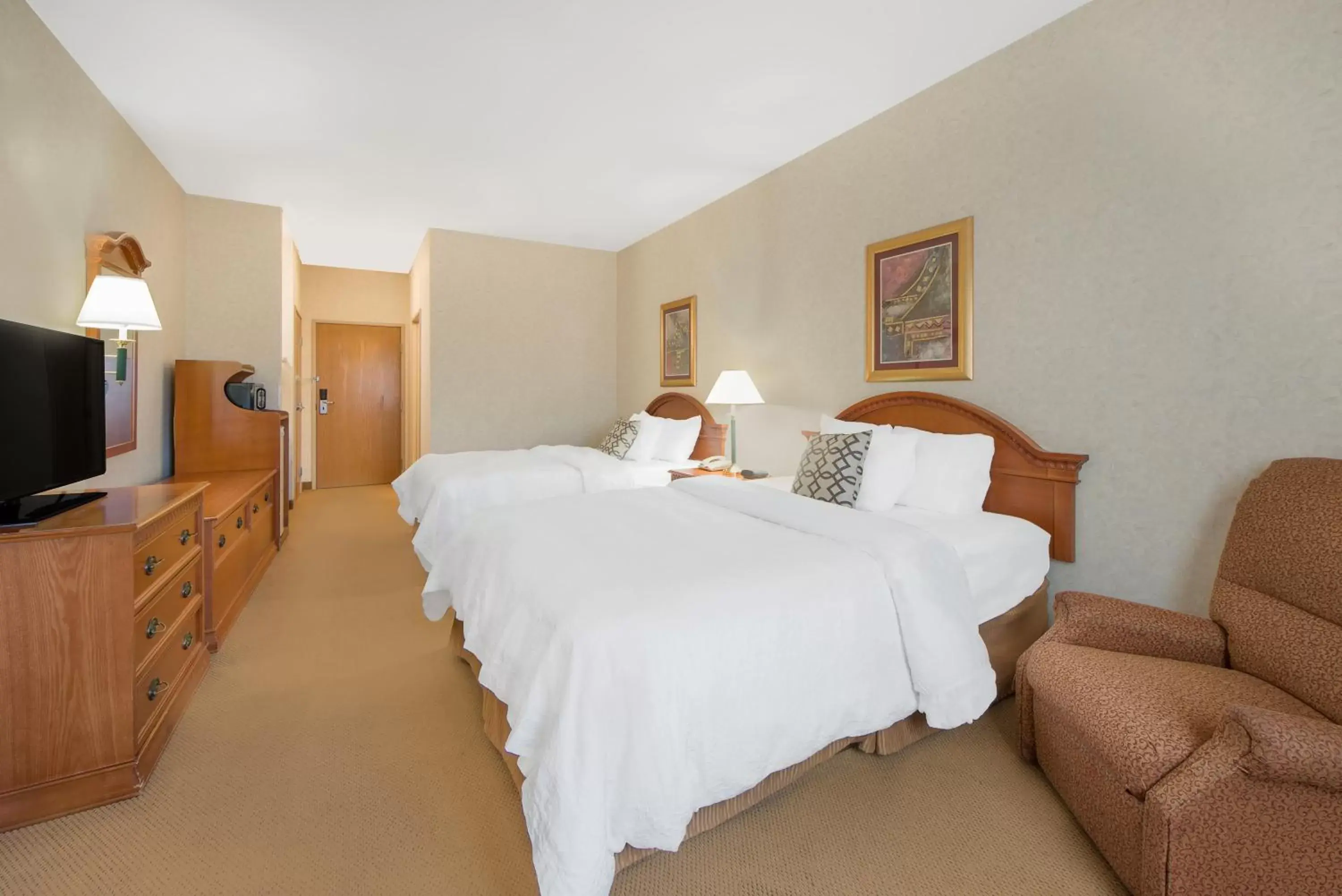Bedroom, Bed in Days Inn & Suites by Wyndham Dumas