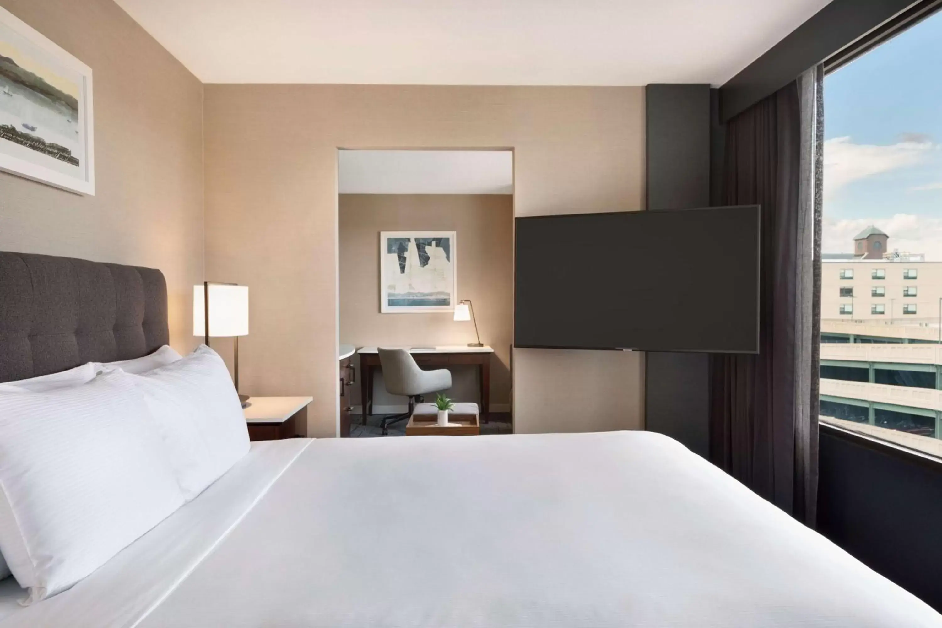Bedroom, Bed in Hilton Burlington Lake Champlain