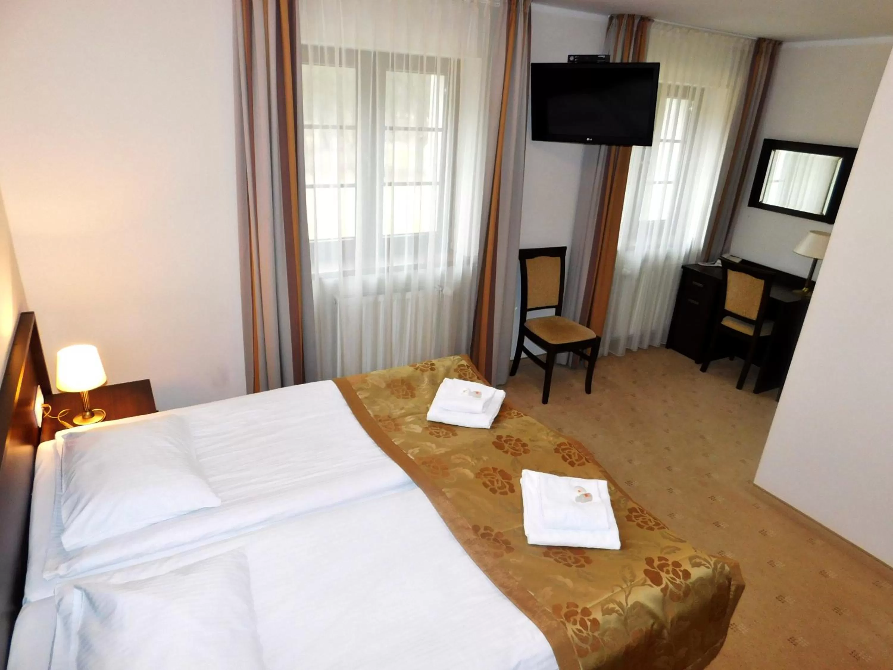 Bed in Hotel Świętoborzec