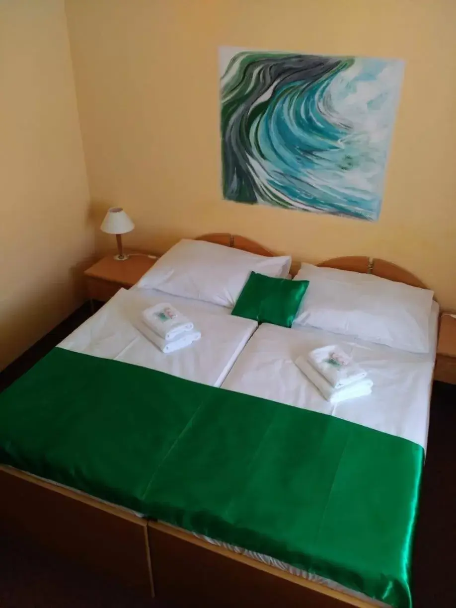 Bed in Wellness Hotel Jean De Carro