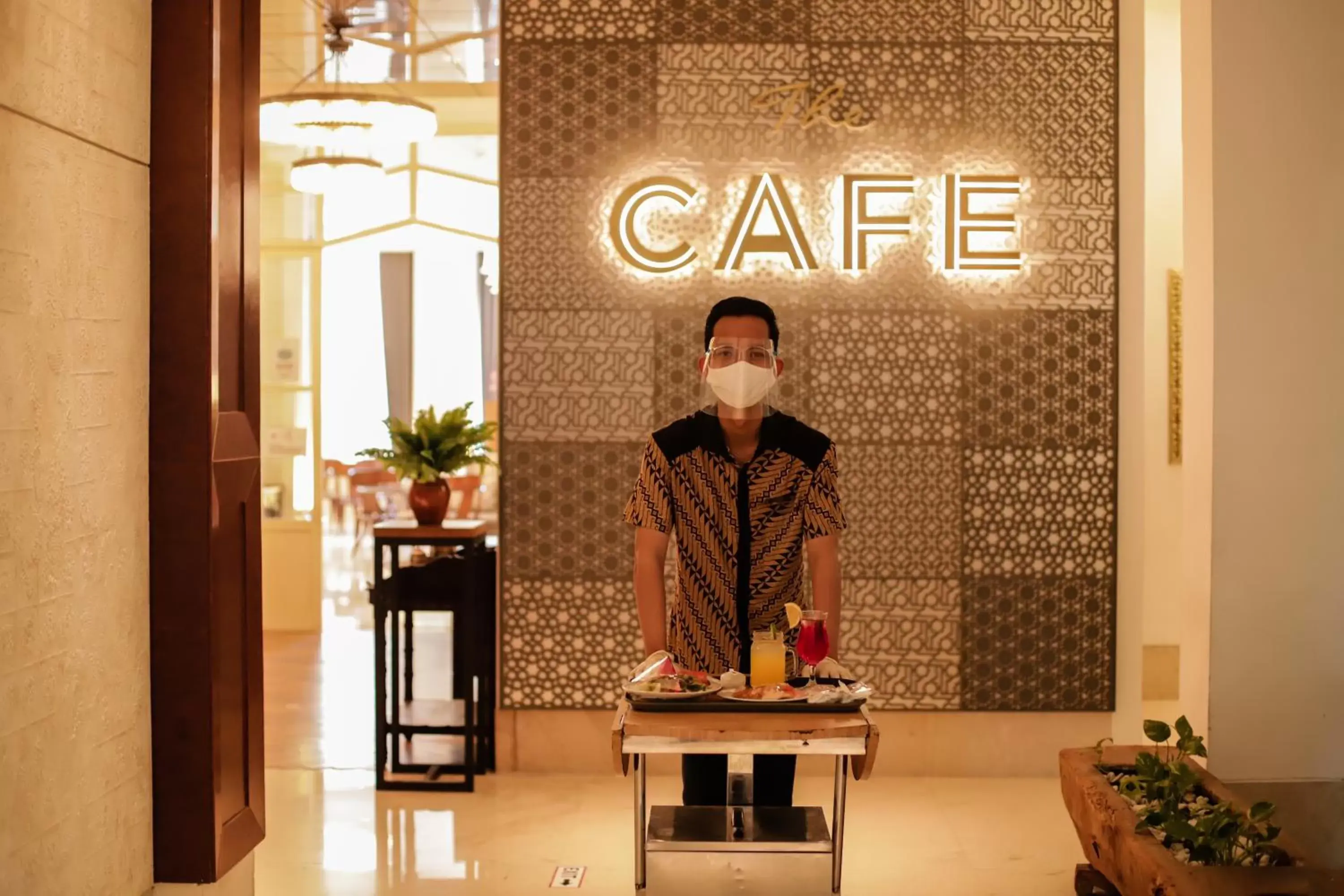 Restaurant/places to eat, Lobby/Reception in Java Paragon Hotel & Residences