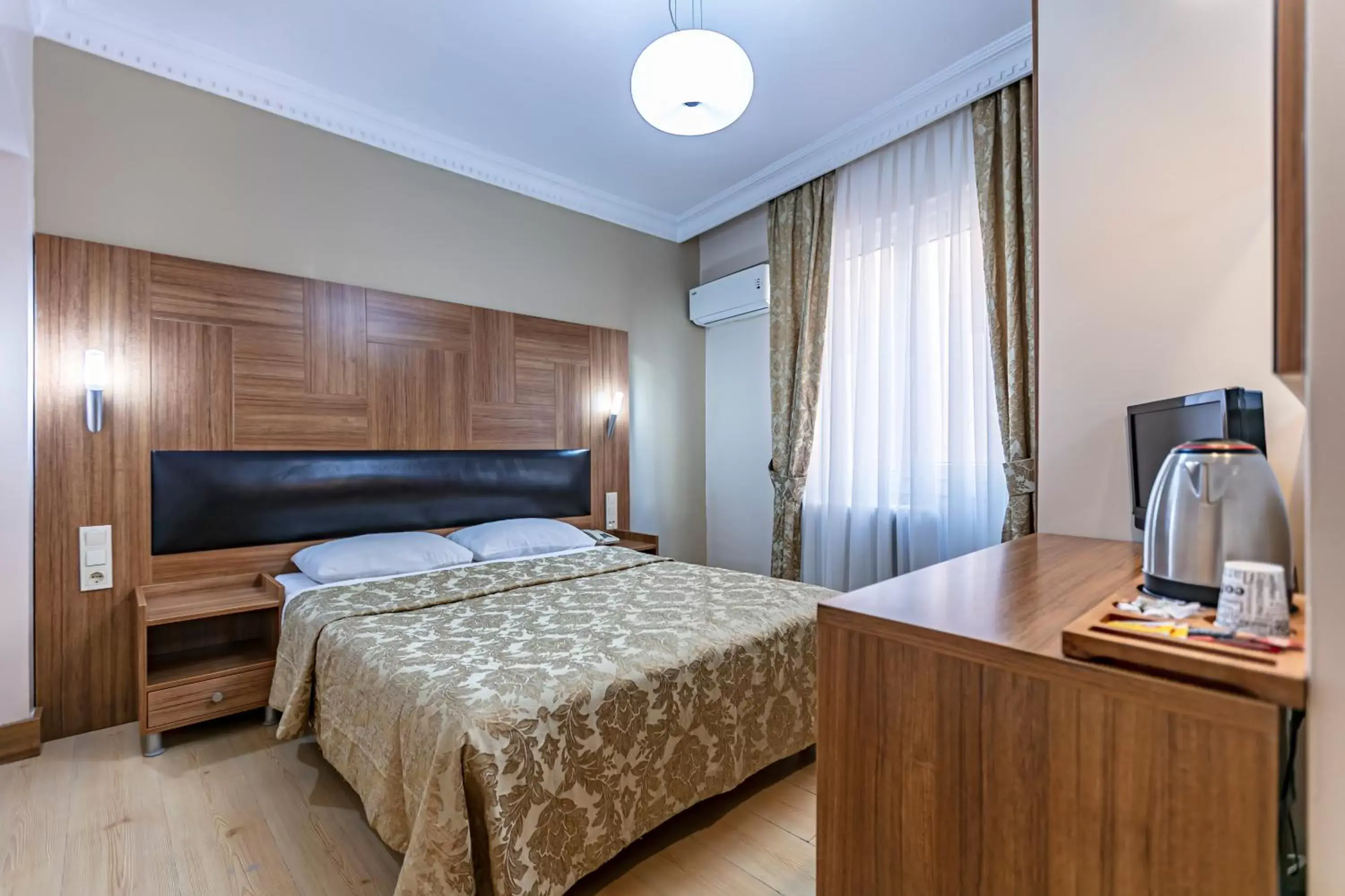 Bed in Elasophia Hotel Bed in Elasophia Hotel