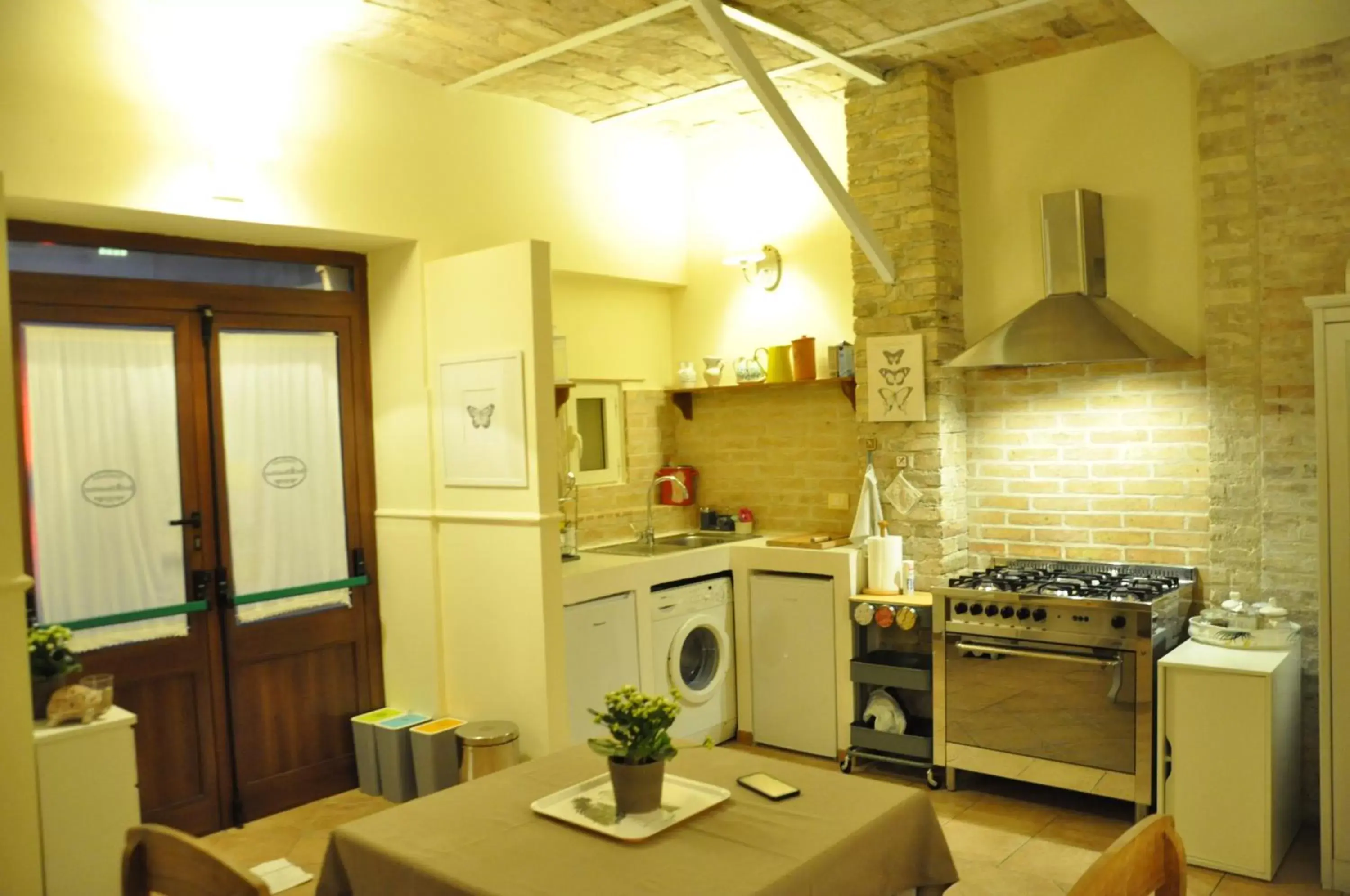 Kitchen or kitchenette, Kitchen/Kitchenette in BED AND BREAKFAST PIAZZA MERCATO