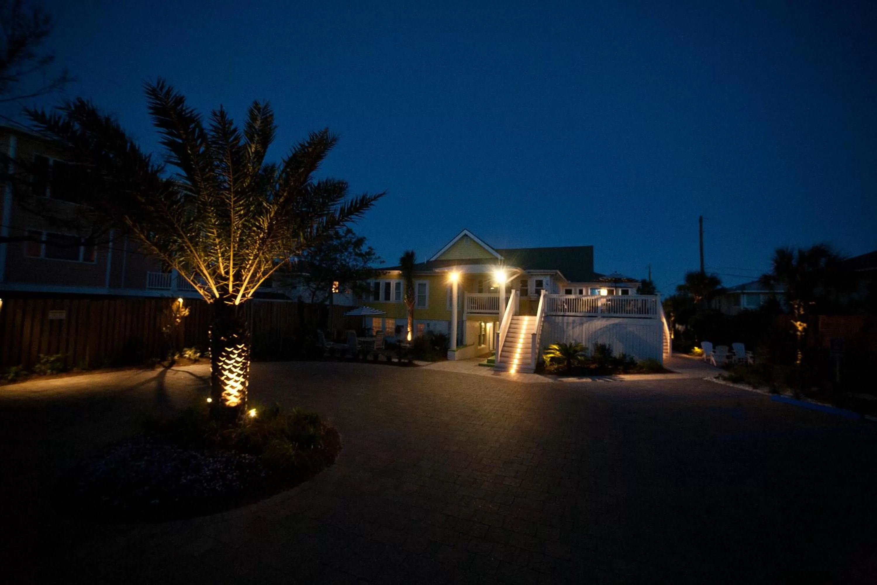 Property Building in Georgianne Inn & Suites check in 212 Bulter Ave