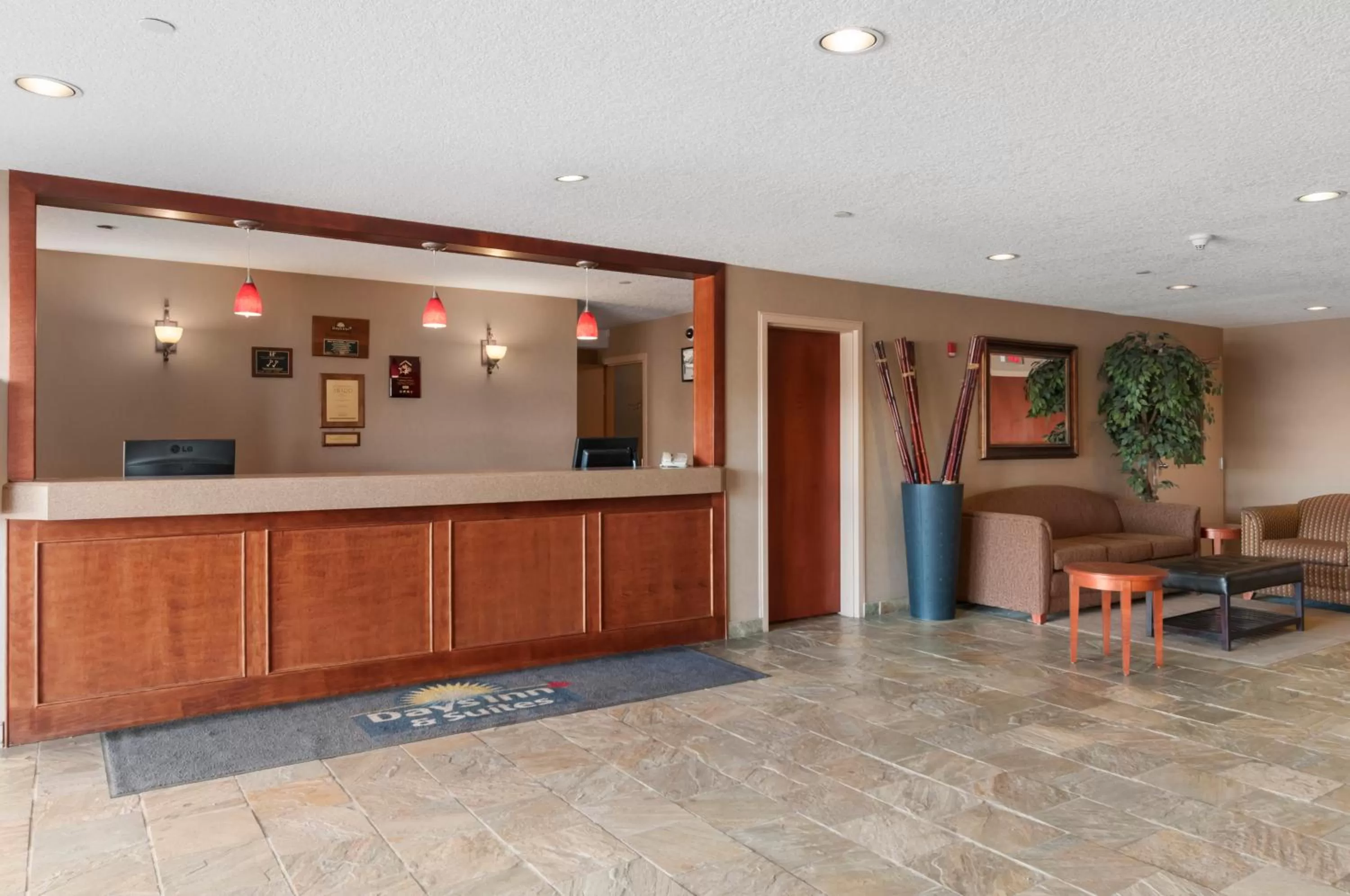 Lobby or reception in Days Inn & Suites by Wyndham Cochrane