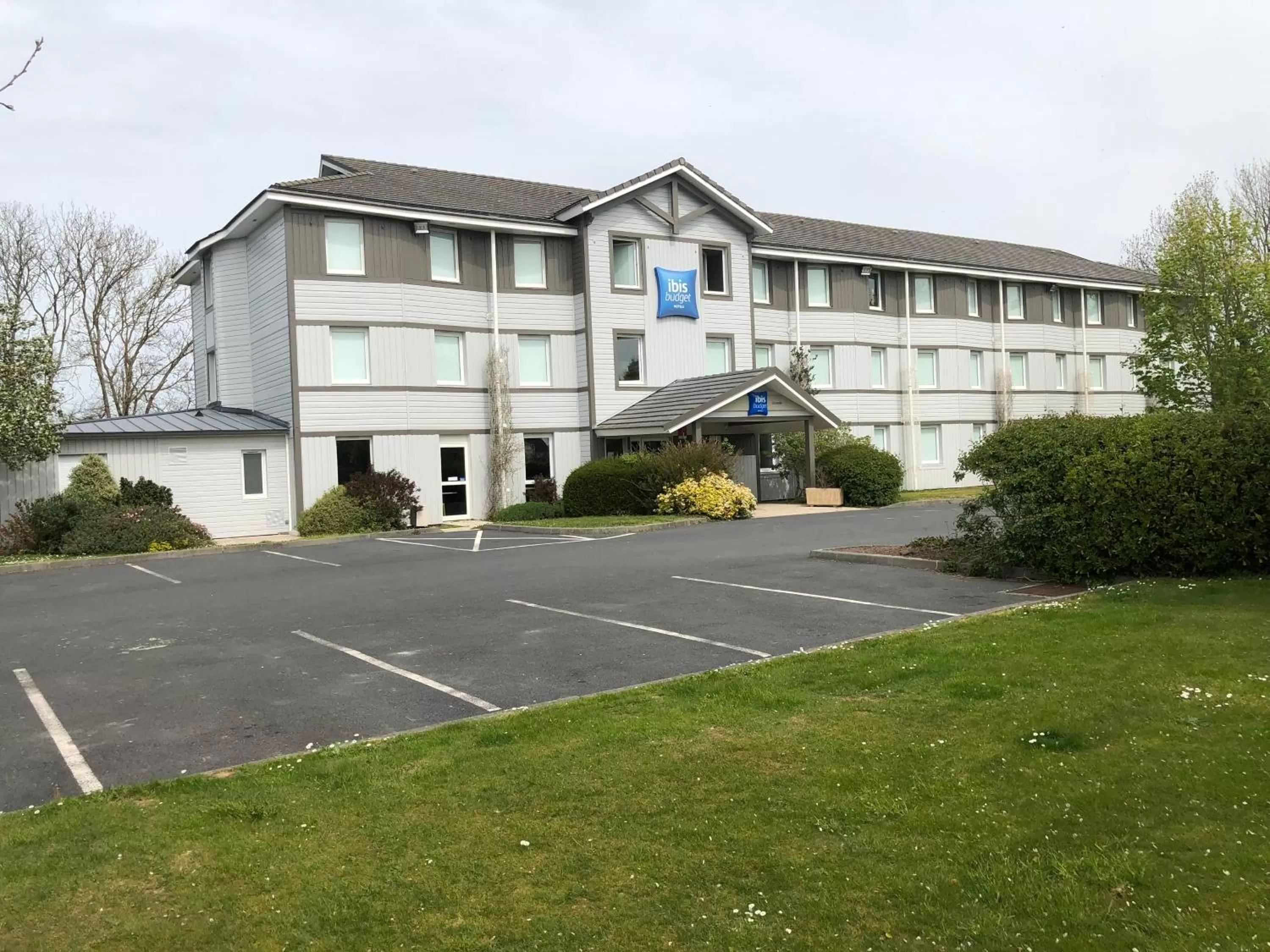 Facade/entrance in ibis budget Granville