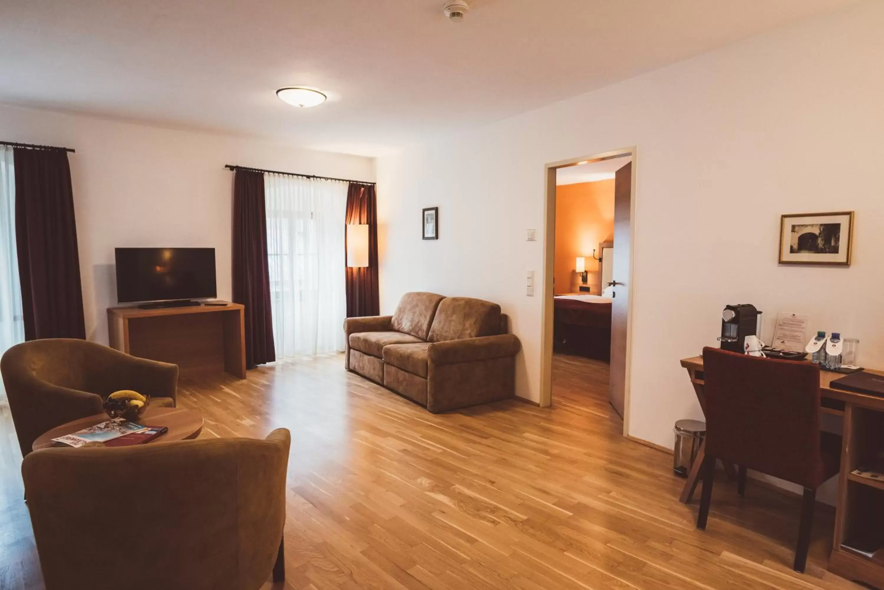 Living room, Seating Area in Heritage Hotel Hallstatt