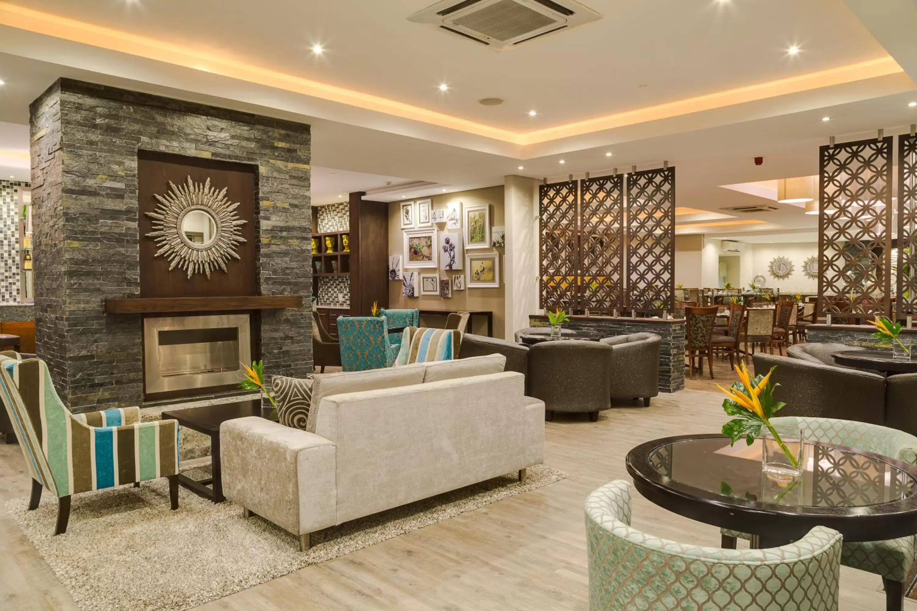 Lounge or bar, Lobby/Reception in ANEW Hotel Capital Pretoria