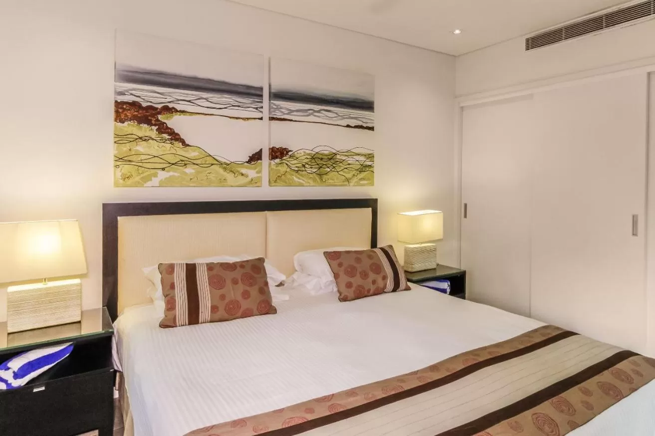 Bed in Port Douglas Private Apartments in Temple
