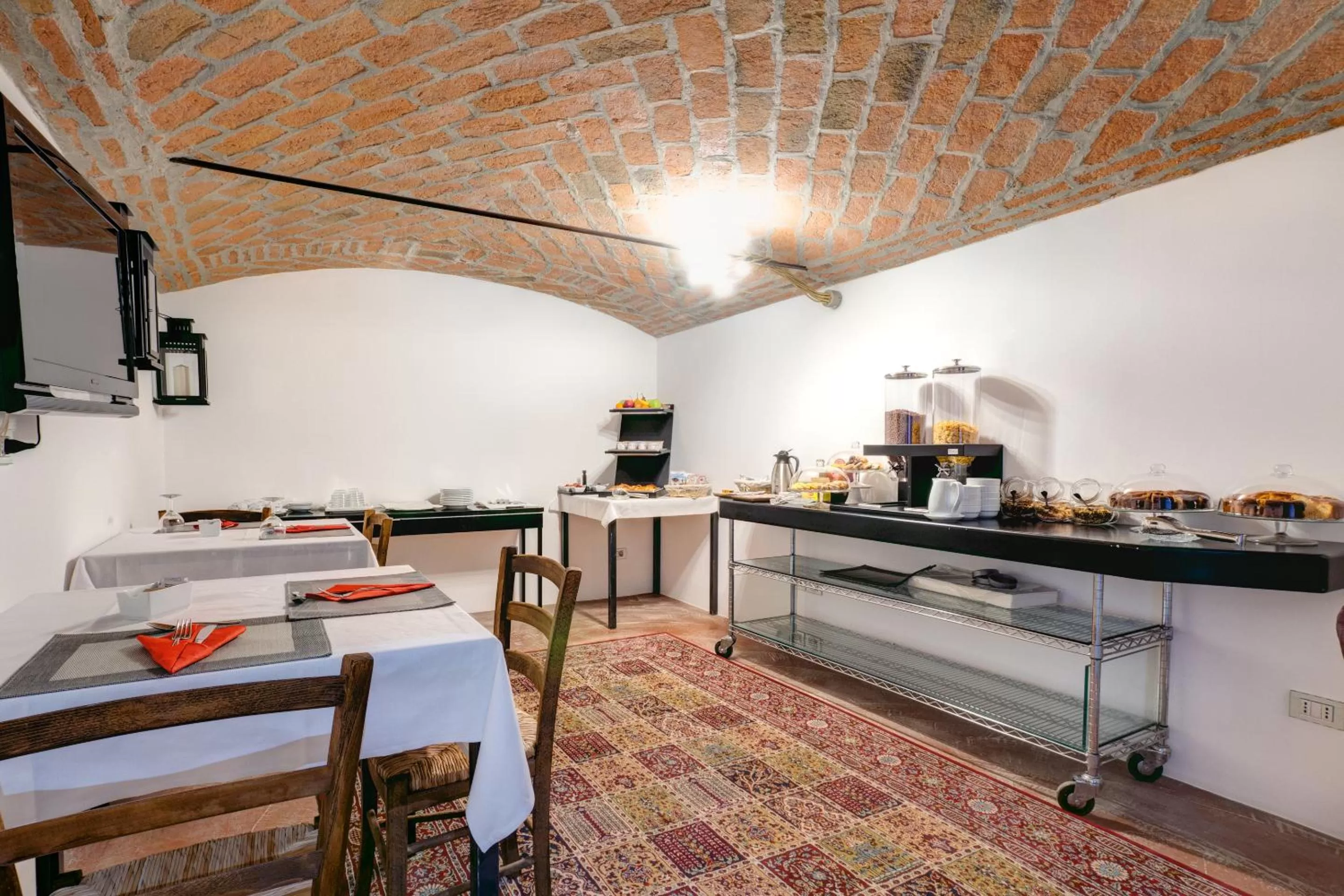 Communal lounge/ TV room in Il Convento Dei Fiori Di Seta