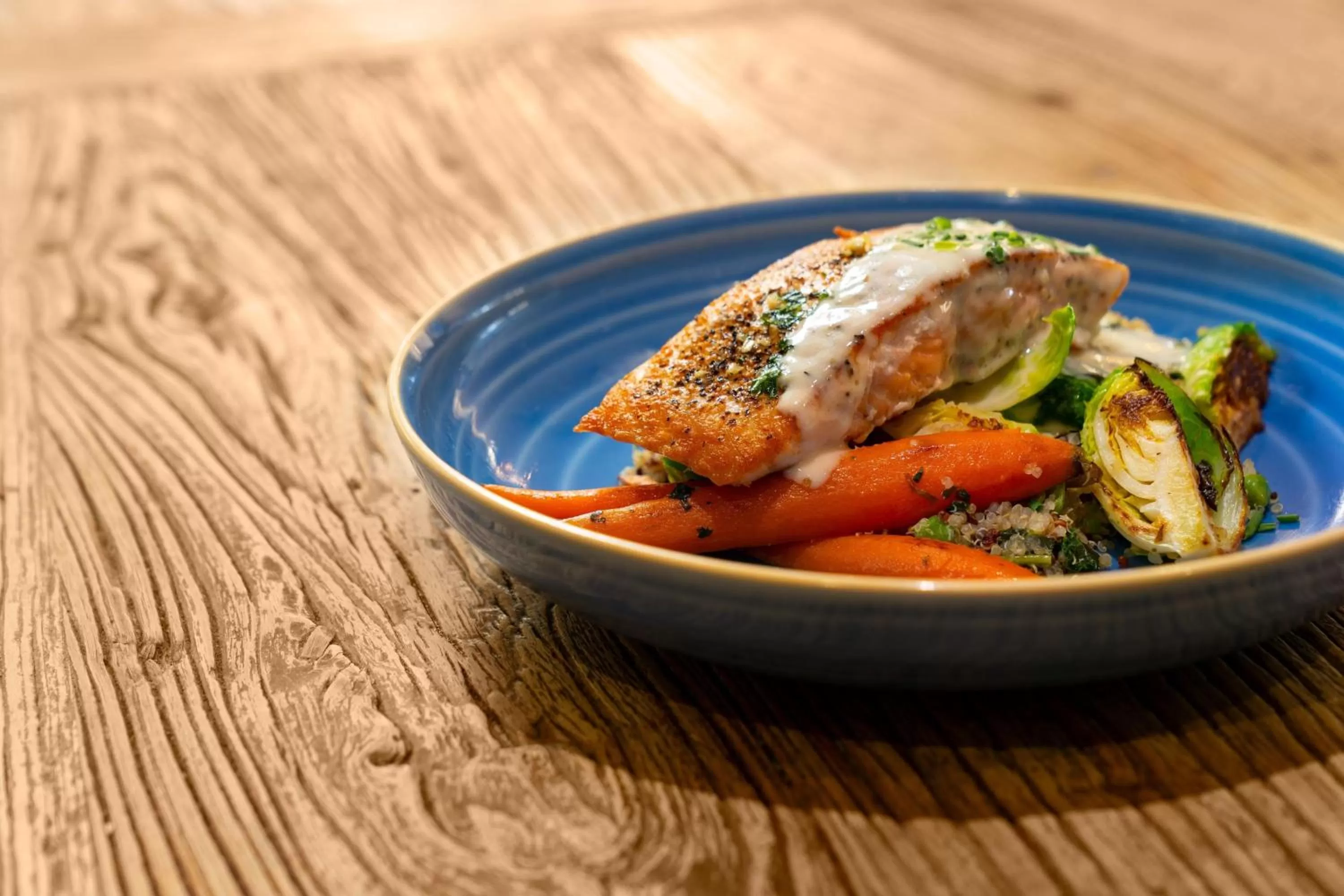 Restaurant/places to eat in Oakland Marriott City Center