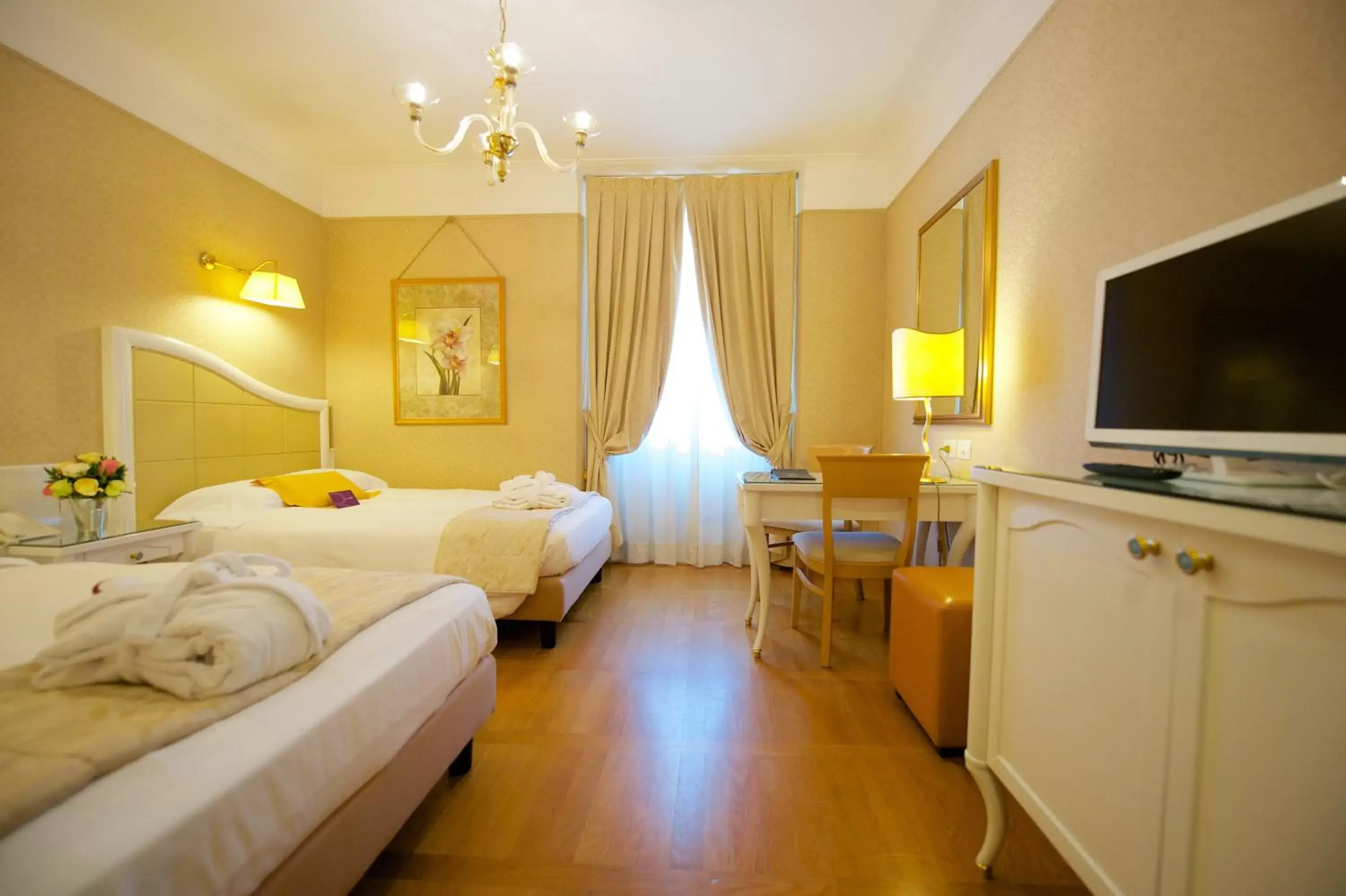 Bed in Hotel Mercure Milano Centro