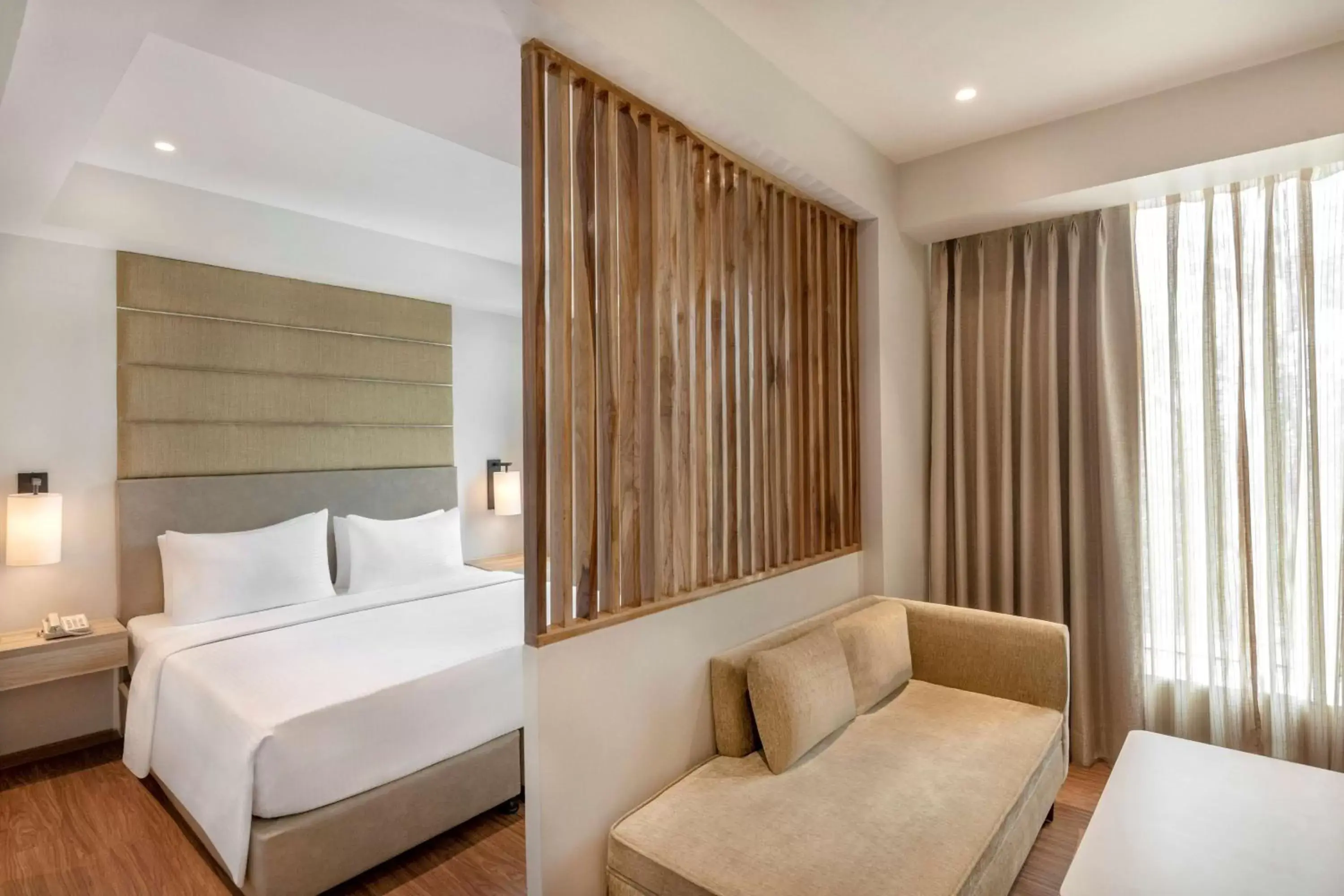 Bedroom, Bed in Radisson Hotel Bareilly Airport