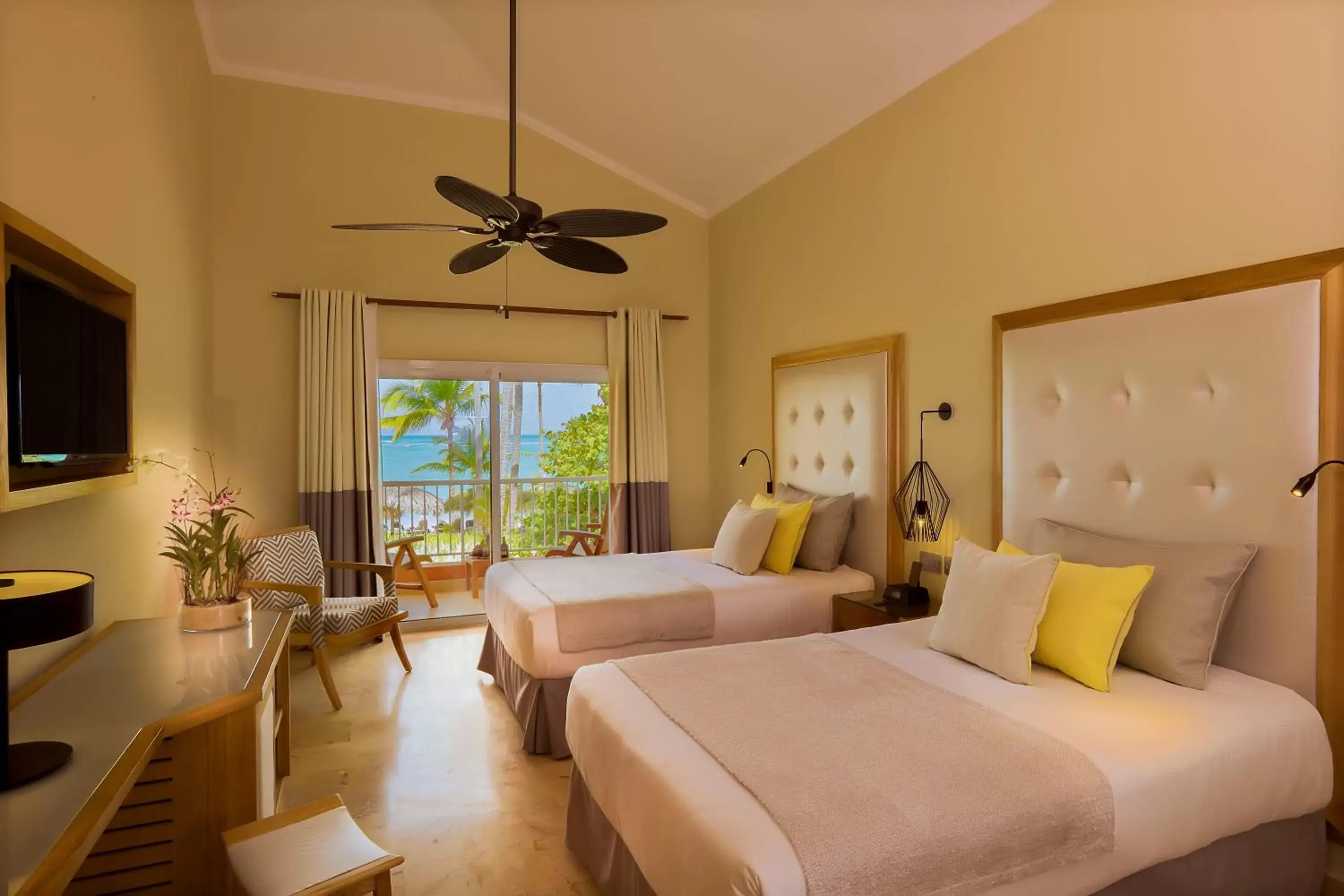 Sea view, Bed in Grand Palladium Palace Resort Spa & Casino - All Inclusive Sea view, Bed in Grand Palladium Palace Resort Spa & Casino - All Inclusive