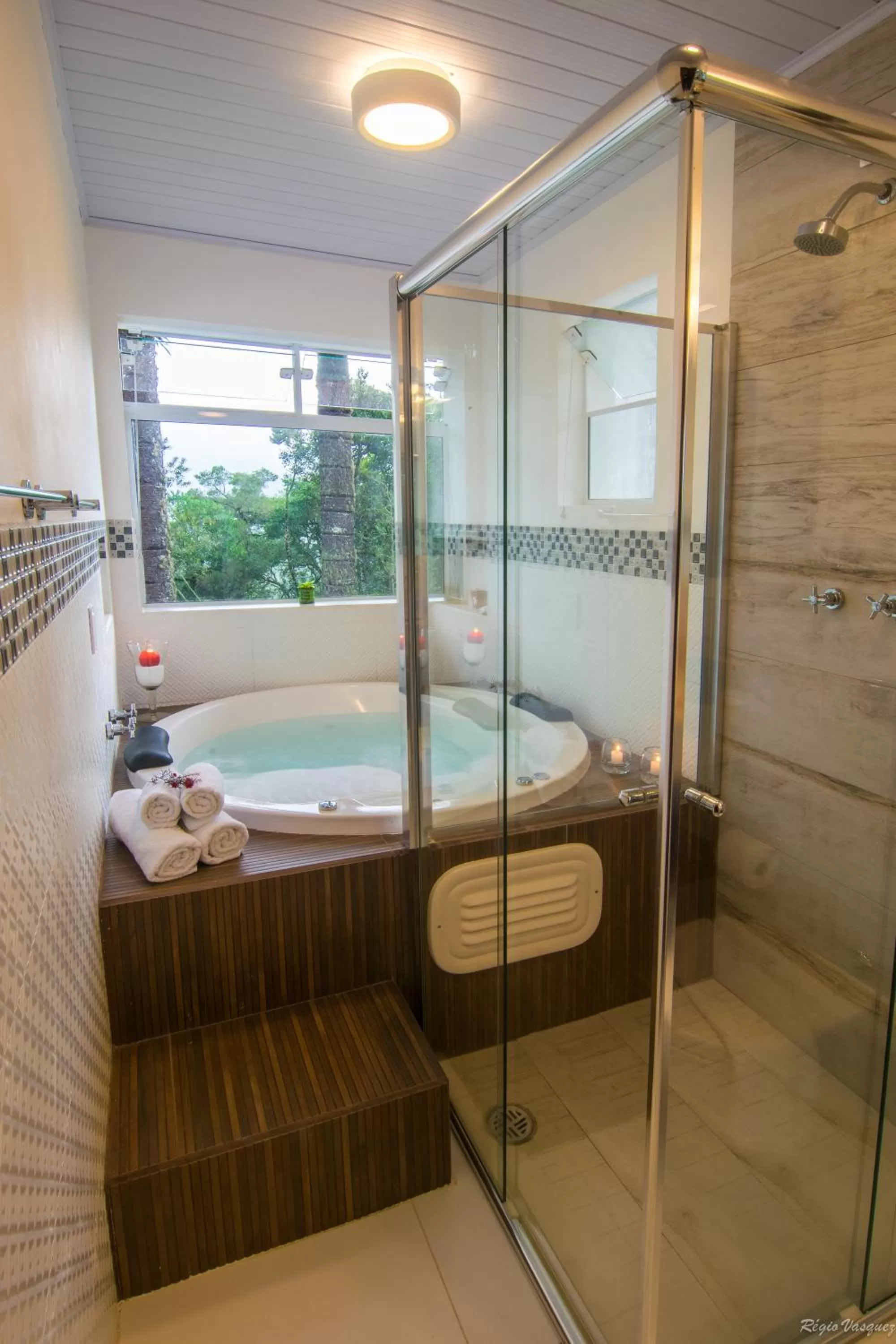 Hot Tub in Pousada Ricanto Amore Mio