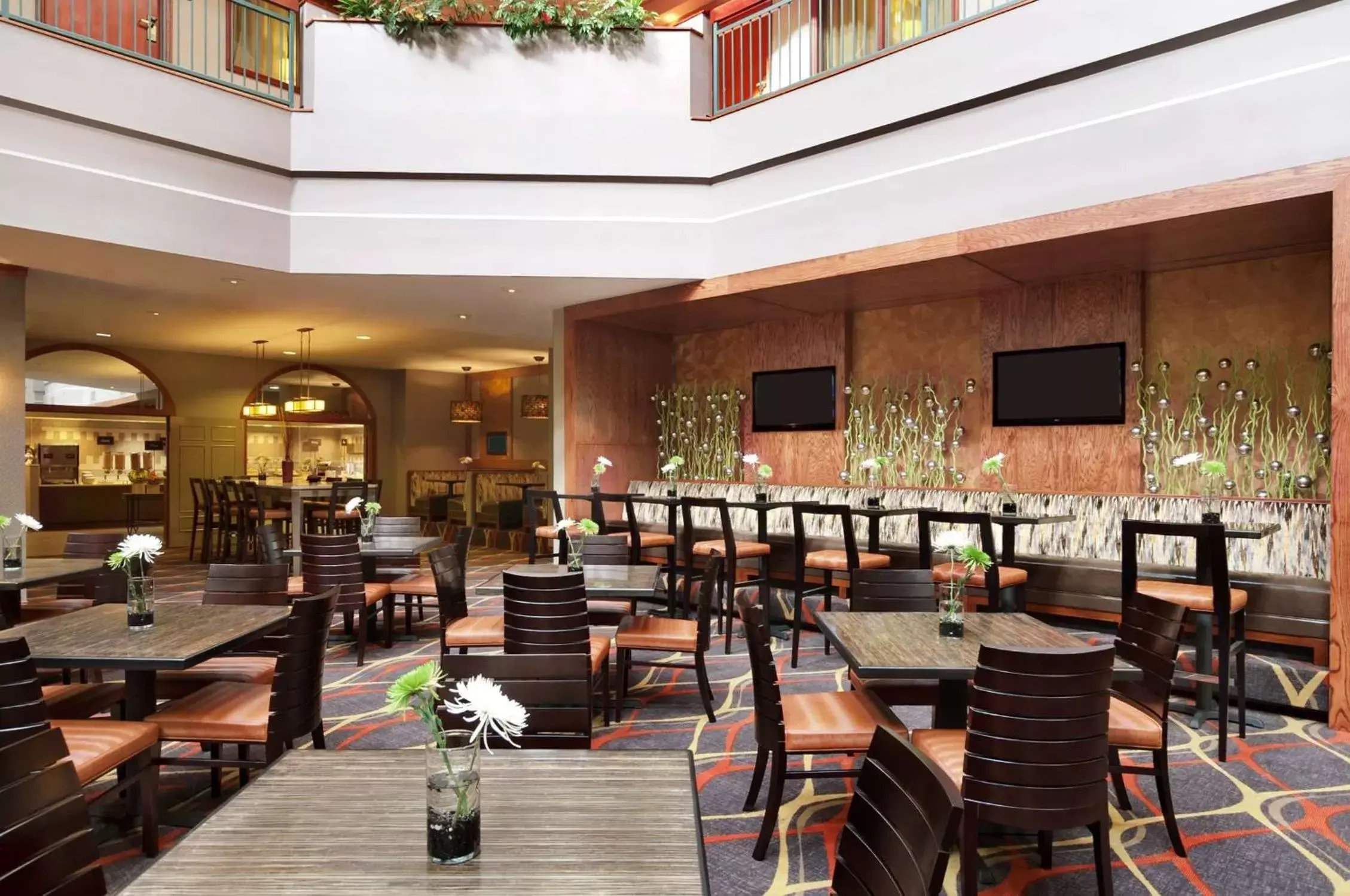 Restaurant/Places to Eat in Embassy Suites by Hilton Dallas Near the Galleria