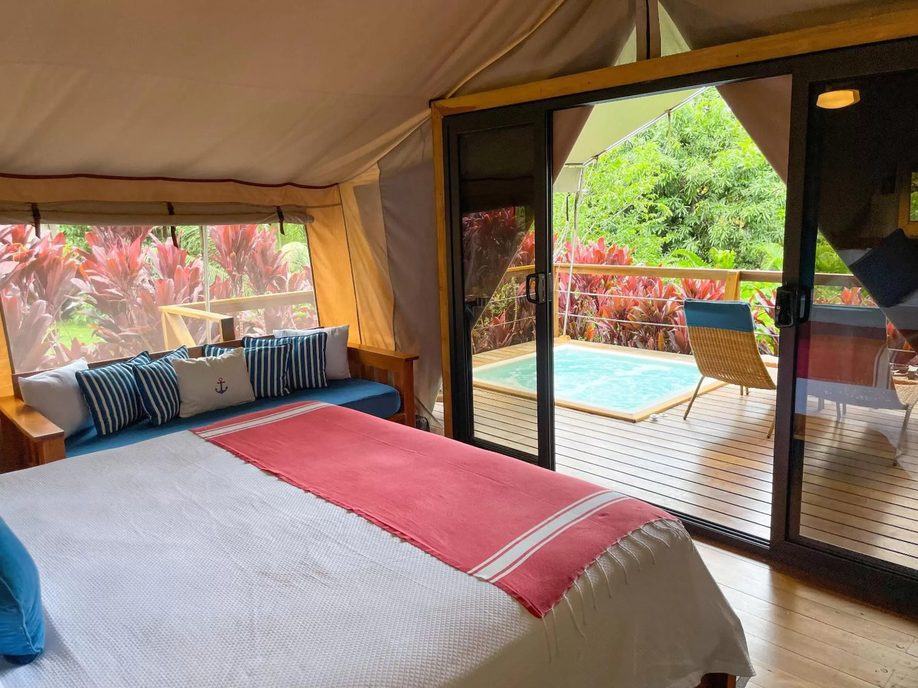 Balcony/Terrace, Pool View in Isla Chiquita Glamping Hotel