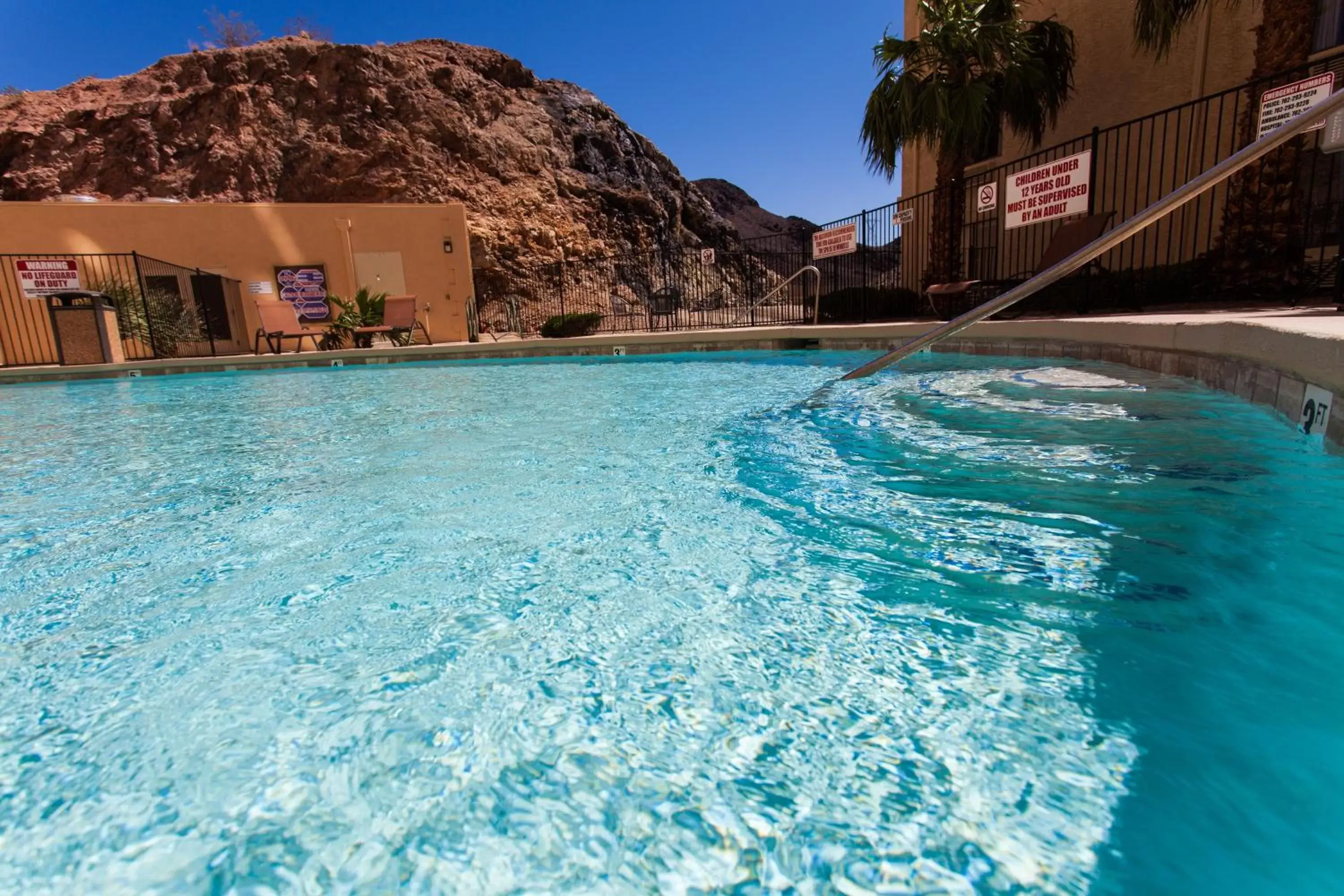 Facade/entrance, Swimming Pool in Hoover Dam Lodge