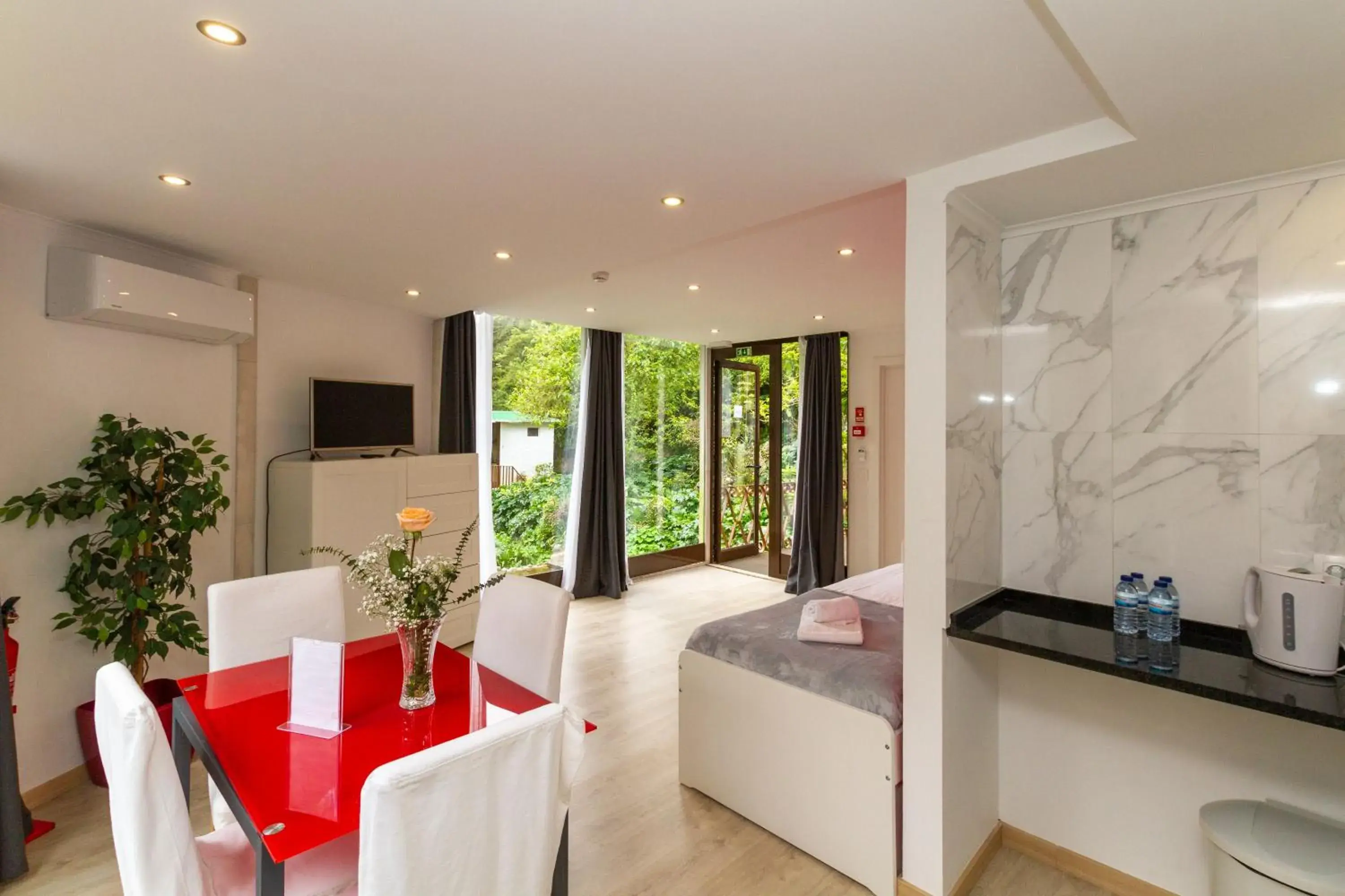 Kitchen or kitchenette, Dining Area in Quinta Das Murtas