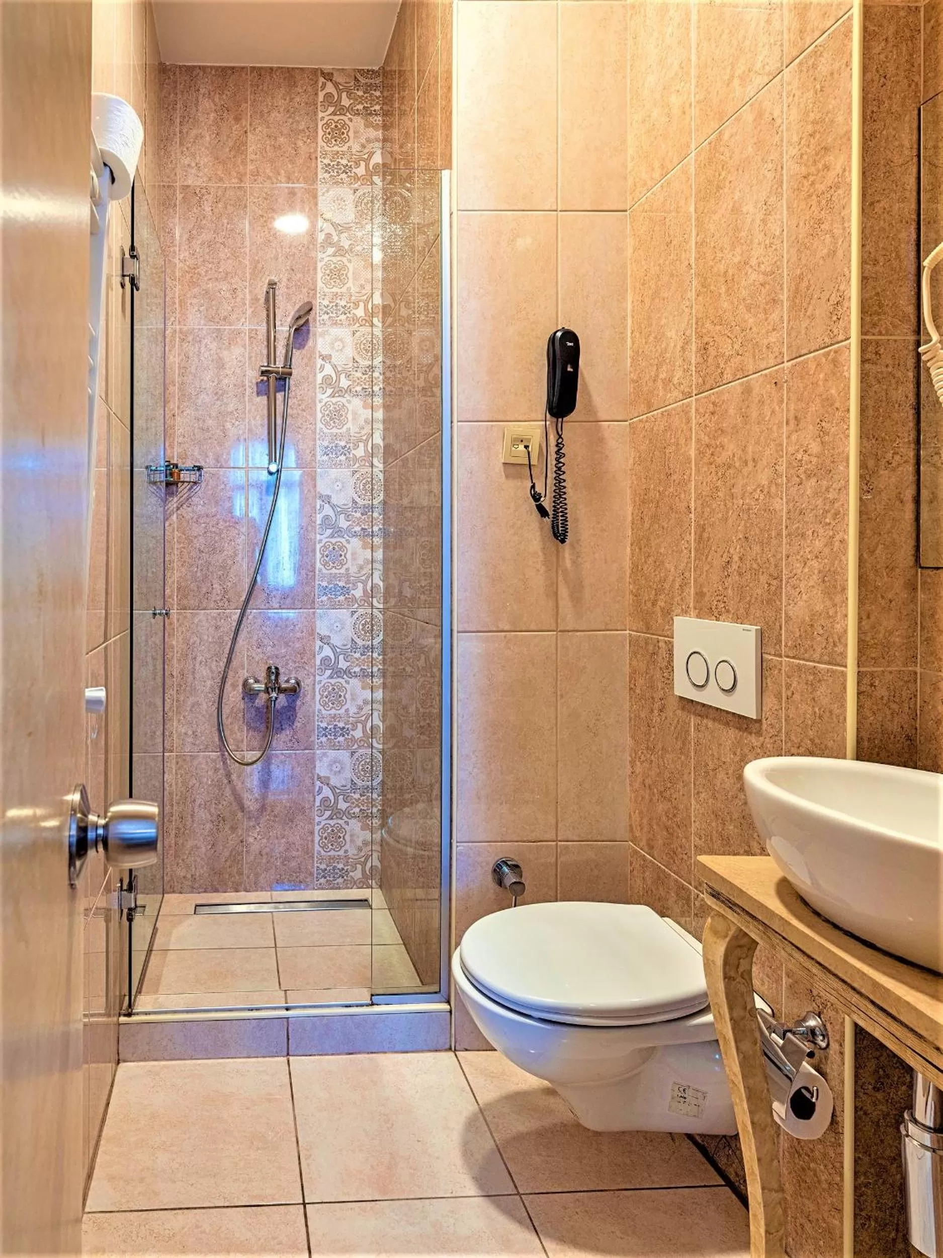 Shower in Ragip Pasha Apartments
