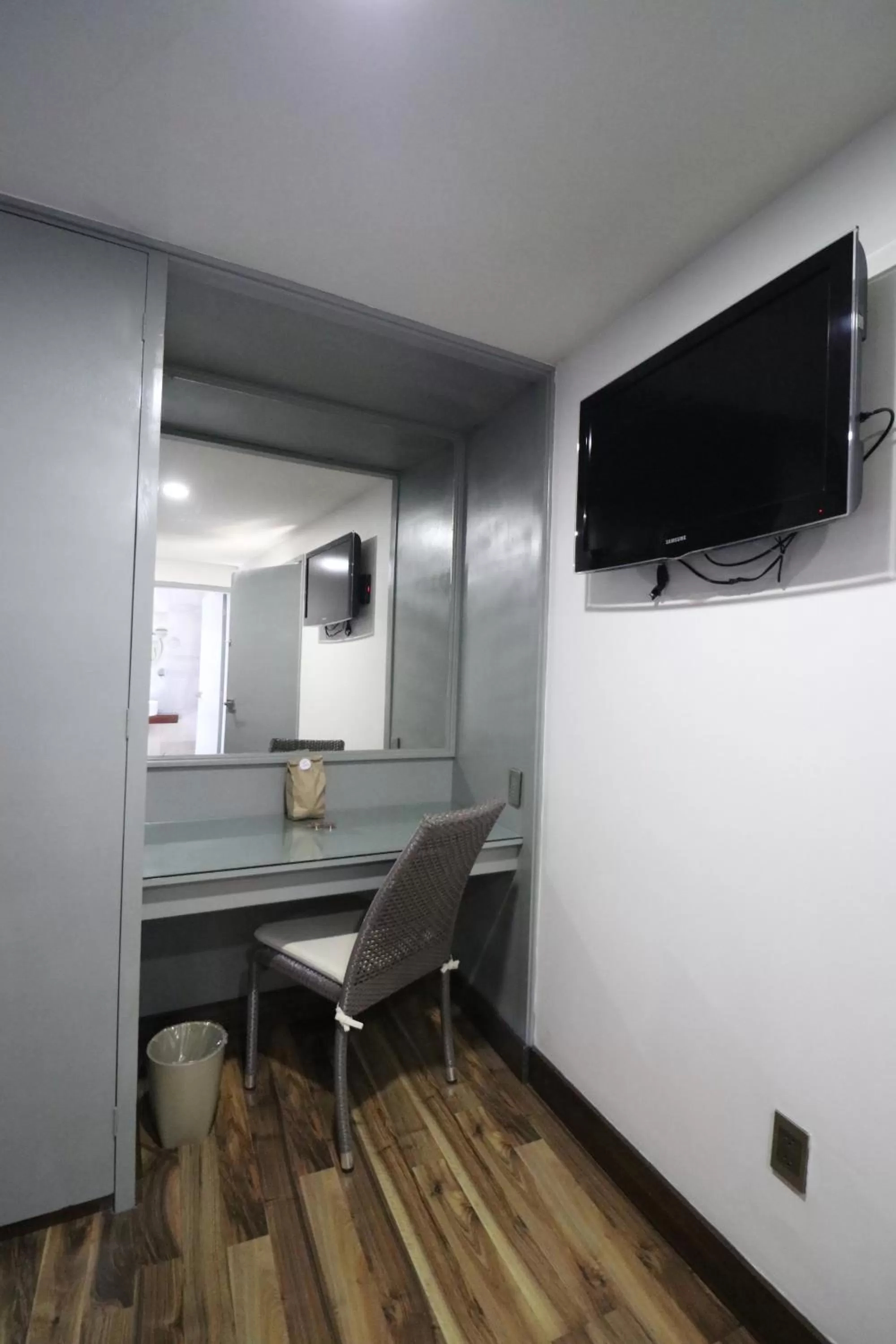 TV/Entertainment Center in Hotel Posada Tulancingo