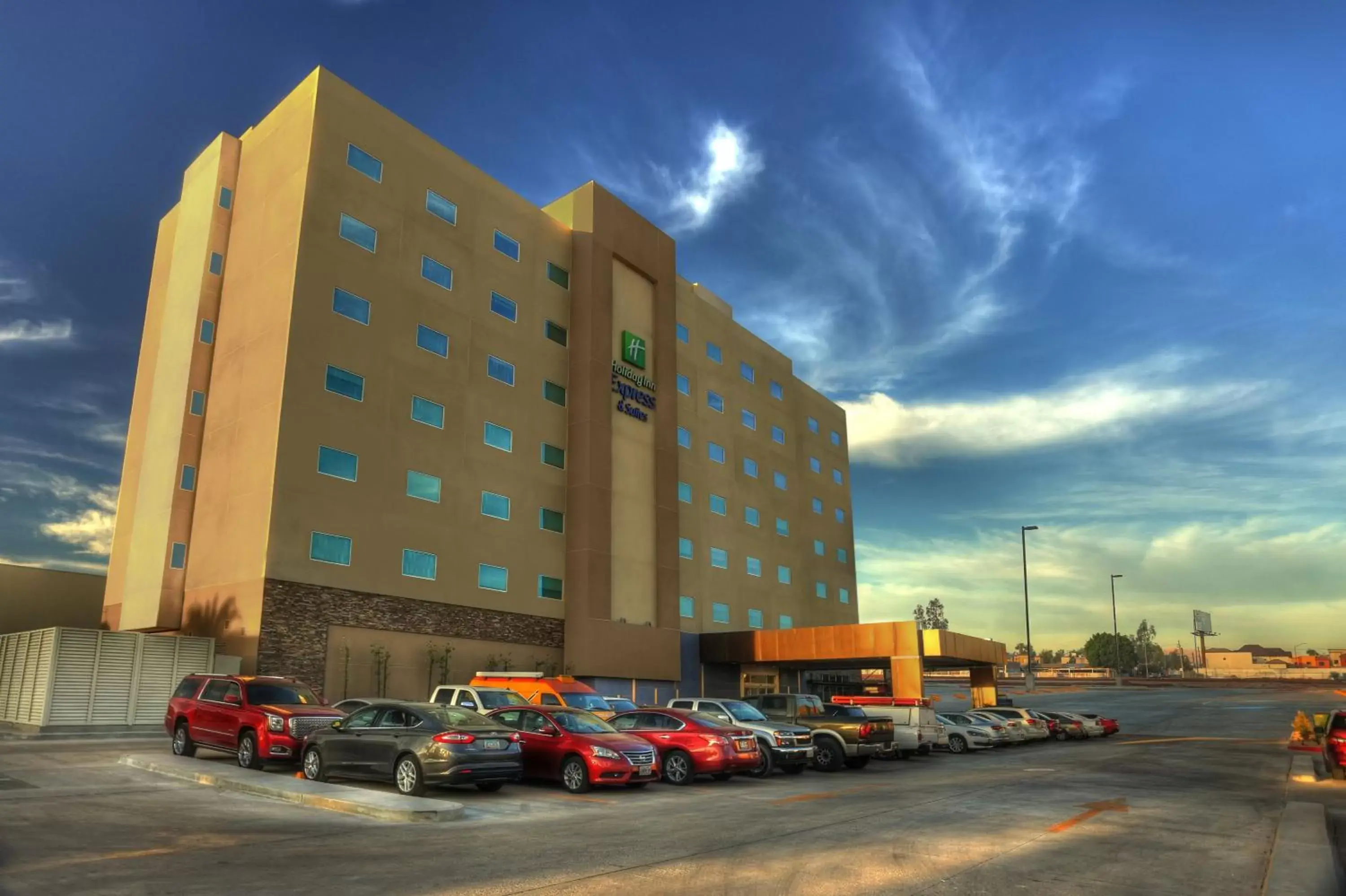 Property Building in Holiday Inn Express & Suites Mexicali, an IHG Hotel