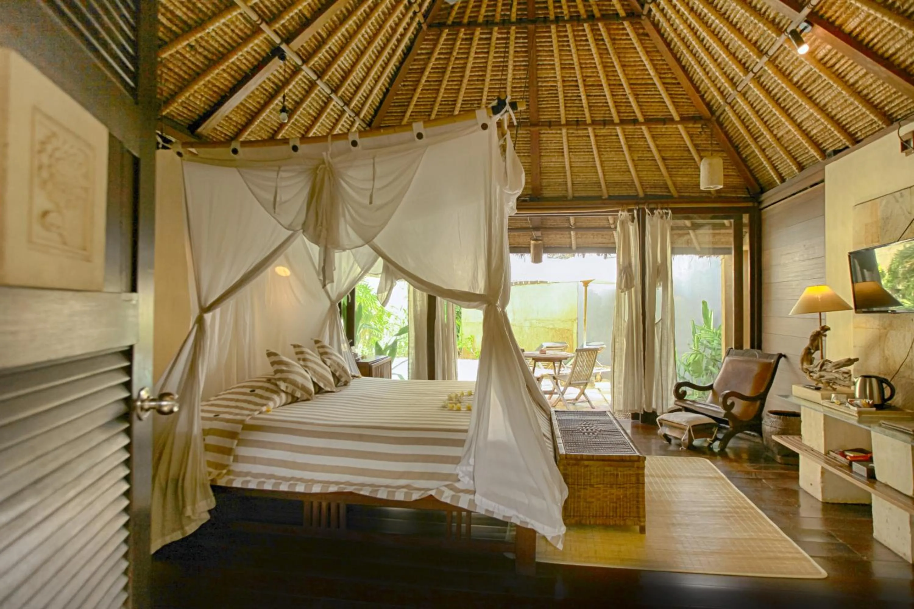 Bed in Visakha Sanur by Puri Signatures