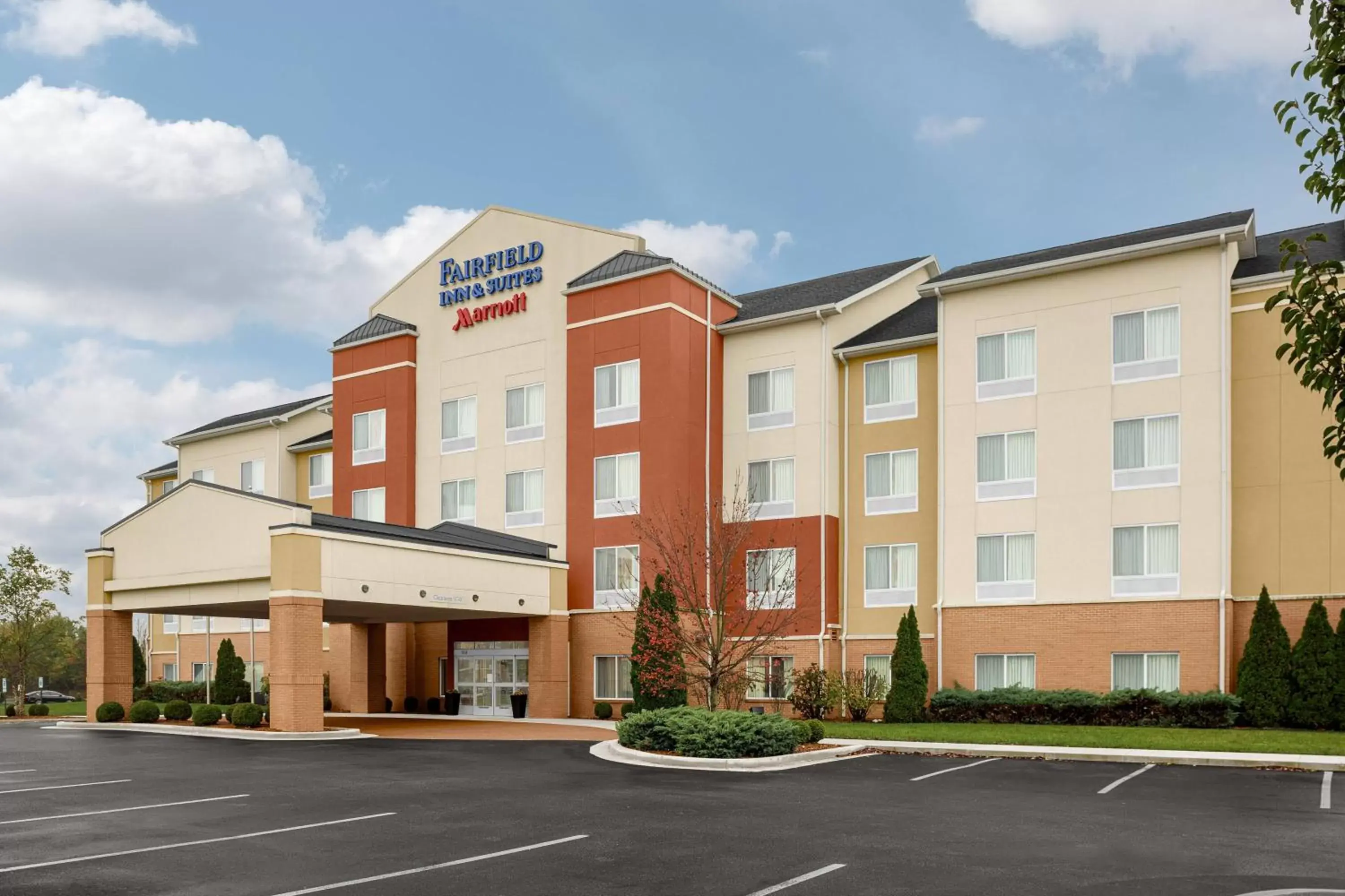 Property Building in Fairfield Inn and Suites Paducah