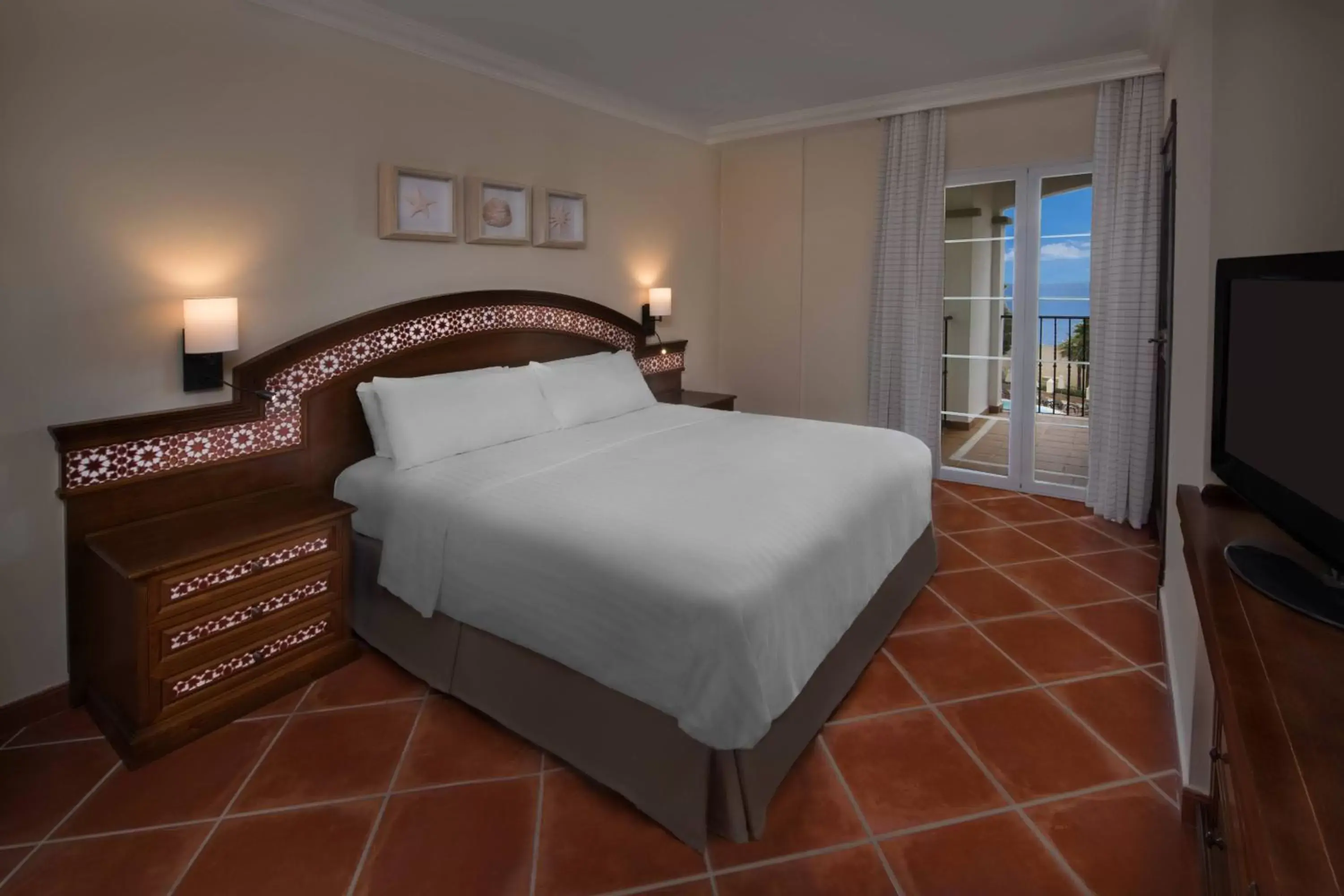 Bedroom, Bed in Marriott's Playa Andaluza