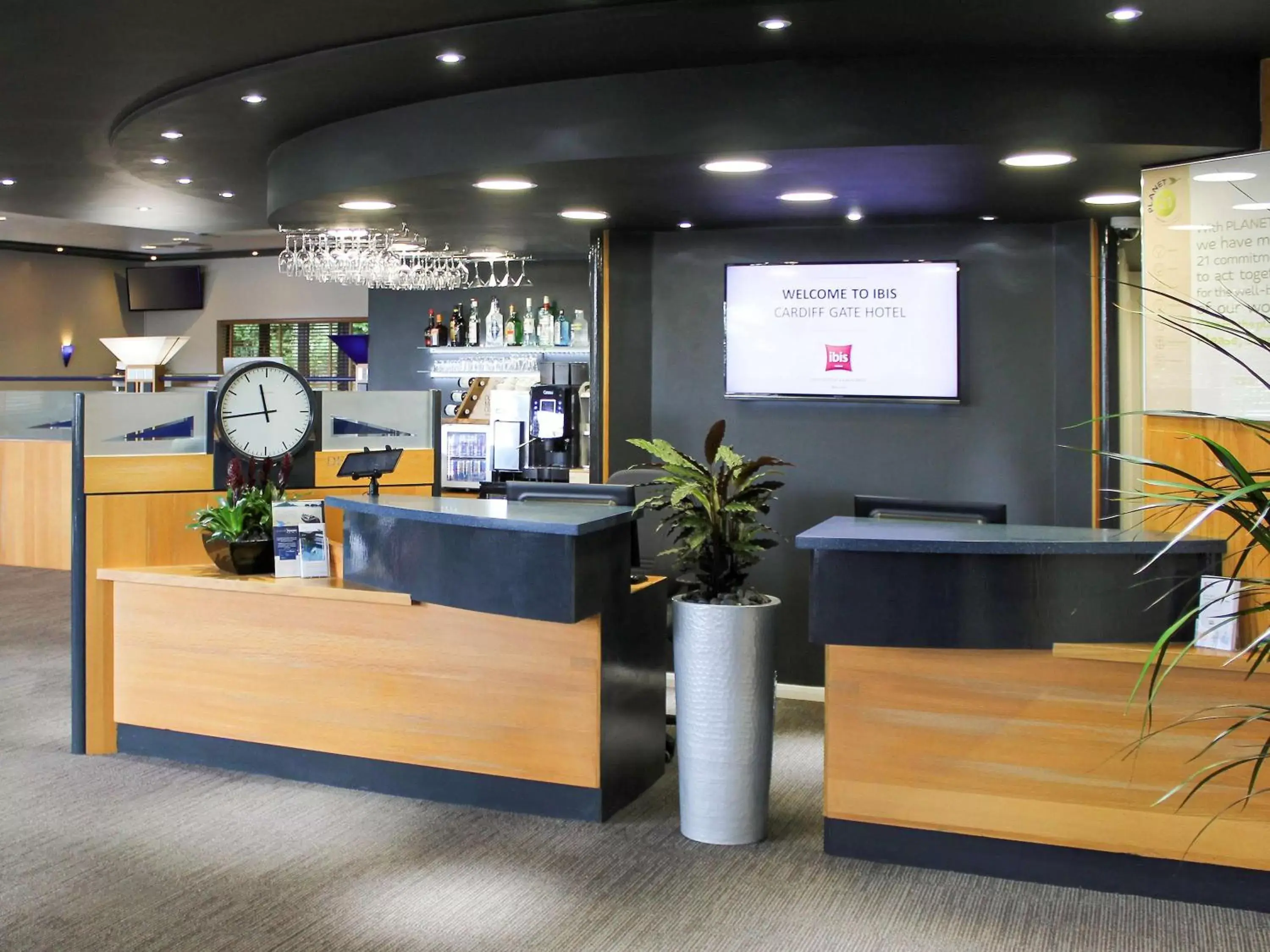 Property building, Lobby/Reception in ibis Cardiff Gate - International Business Park