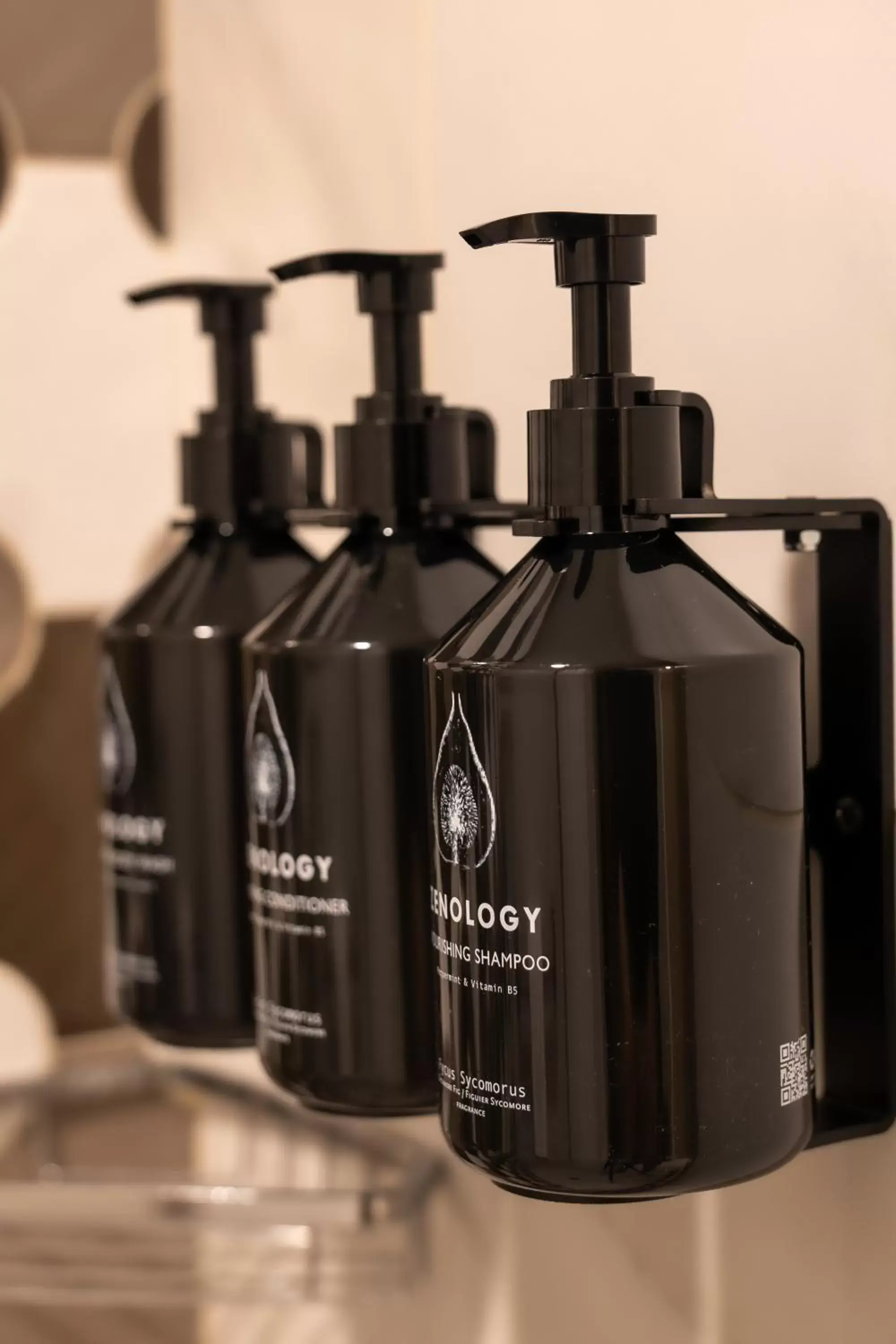 Deluxe King Room in Hotel Indigo Baltimore Downtown, an IHG Hotel Deluxe King Room in Hotel Indigo Baltimore Downtown, an IHG Hotel