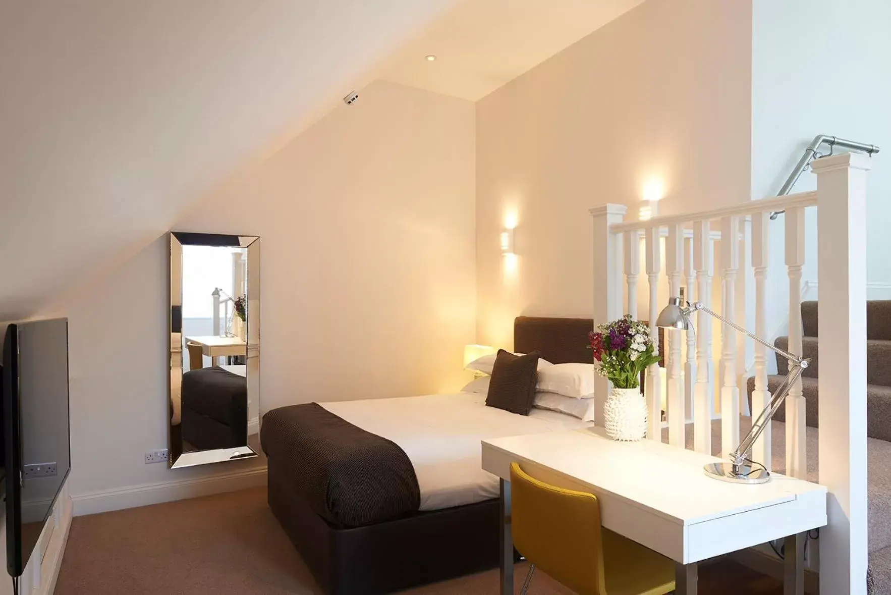 Seating area, Bed in The Bell Inn Hotel Seating area, Bed in The Bell Inn Hotel