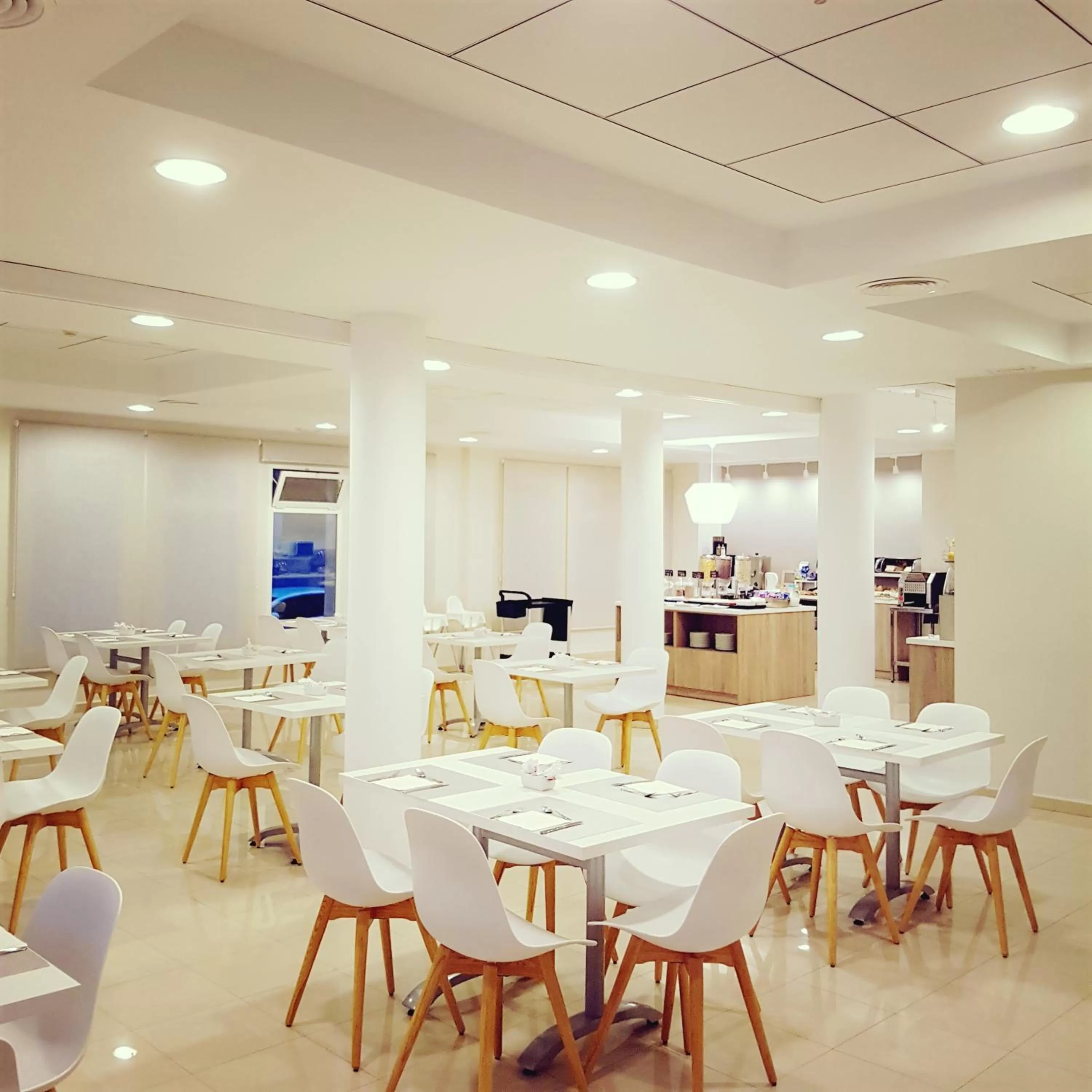 Restaurant/places to eat in Hotel Cristina