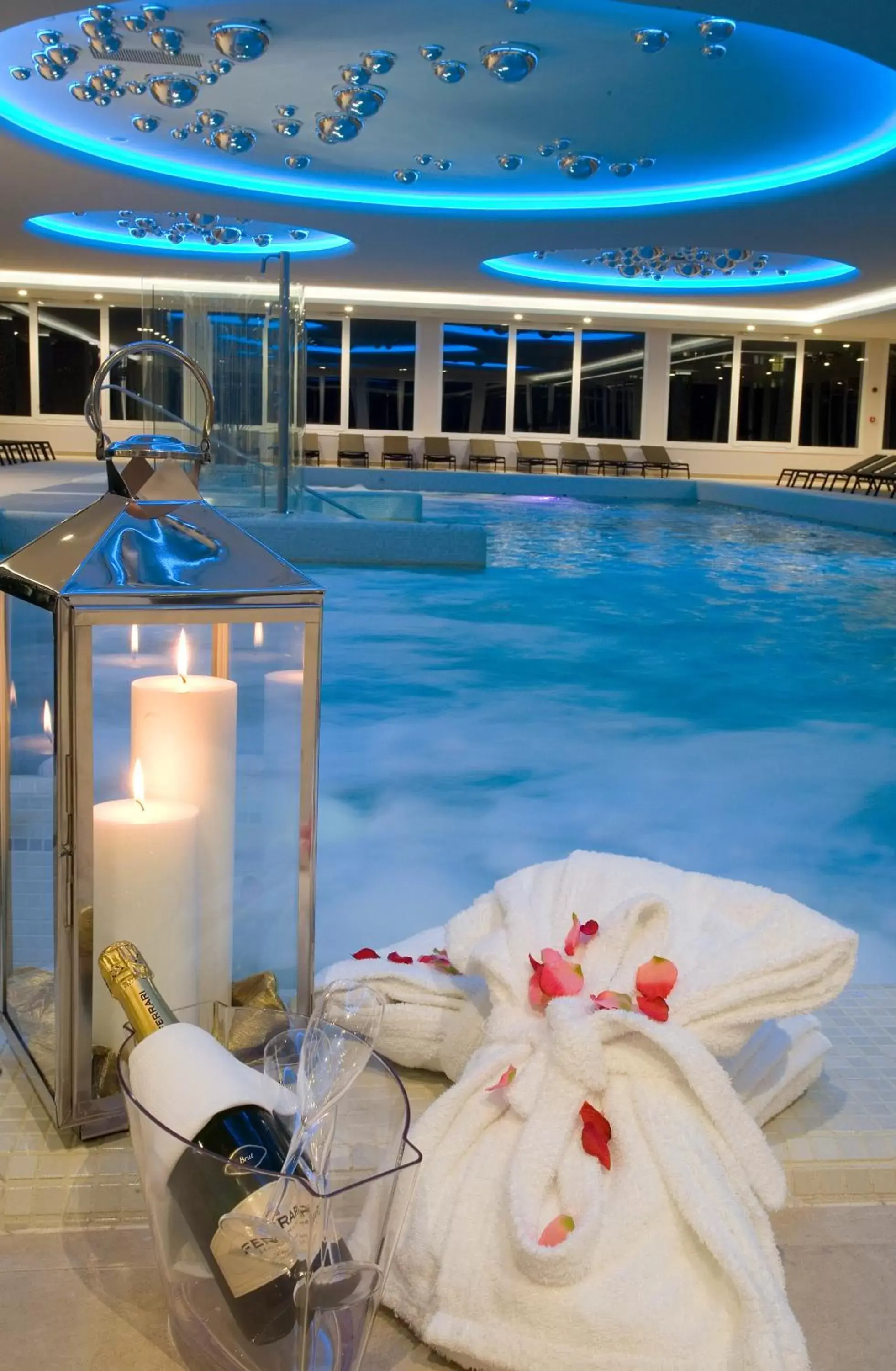 Swimming pool in Hotel Terme Venezia Swimming pool in Hotel Terme Venezia