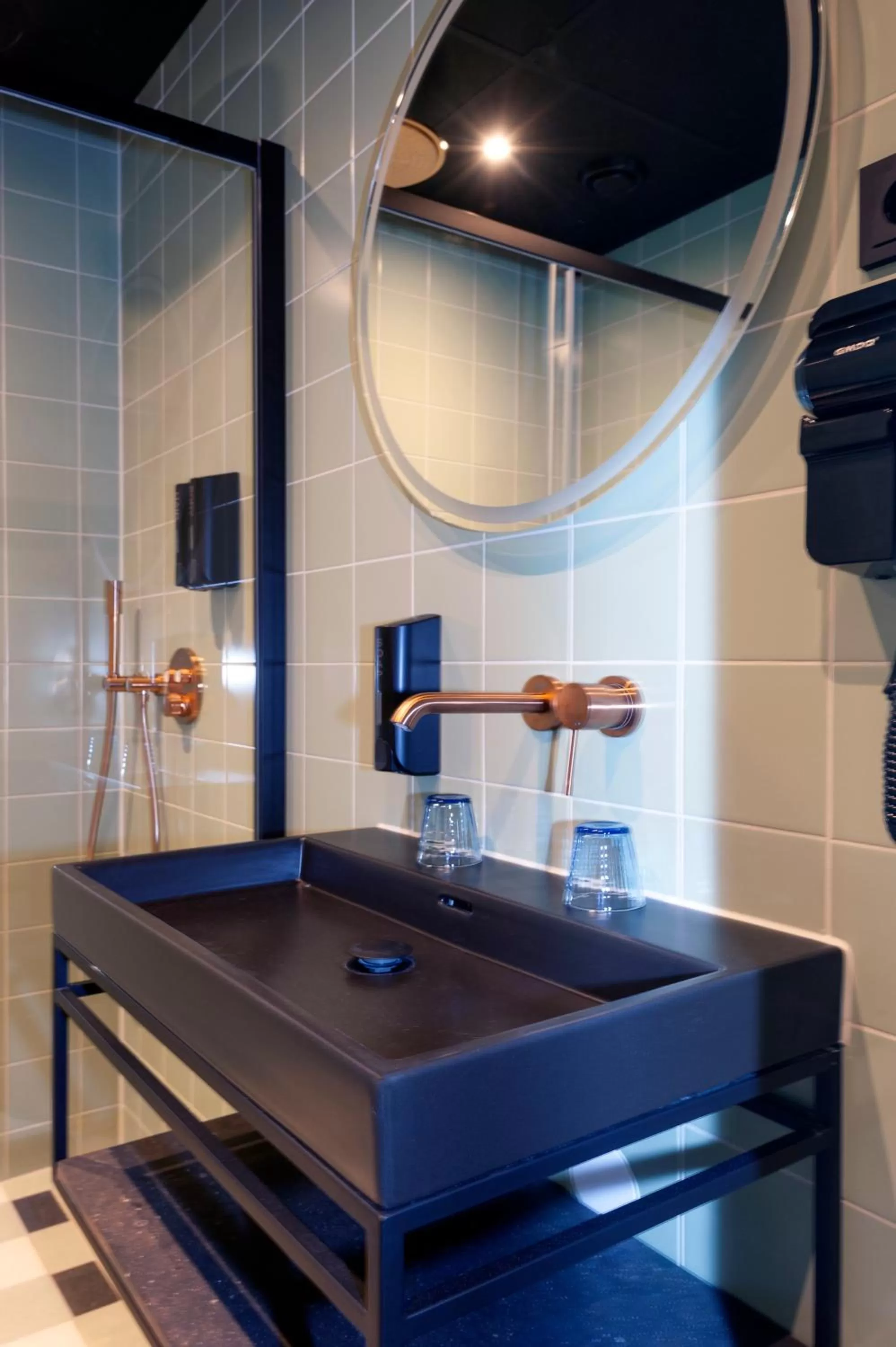 Bathroom in Hotel Nicolaas Witsen