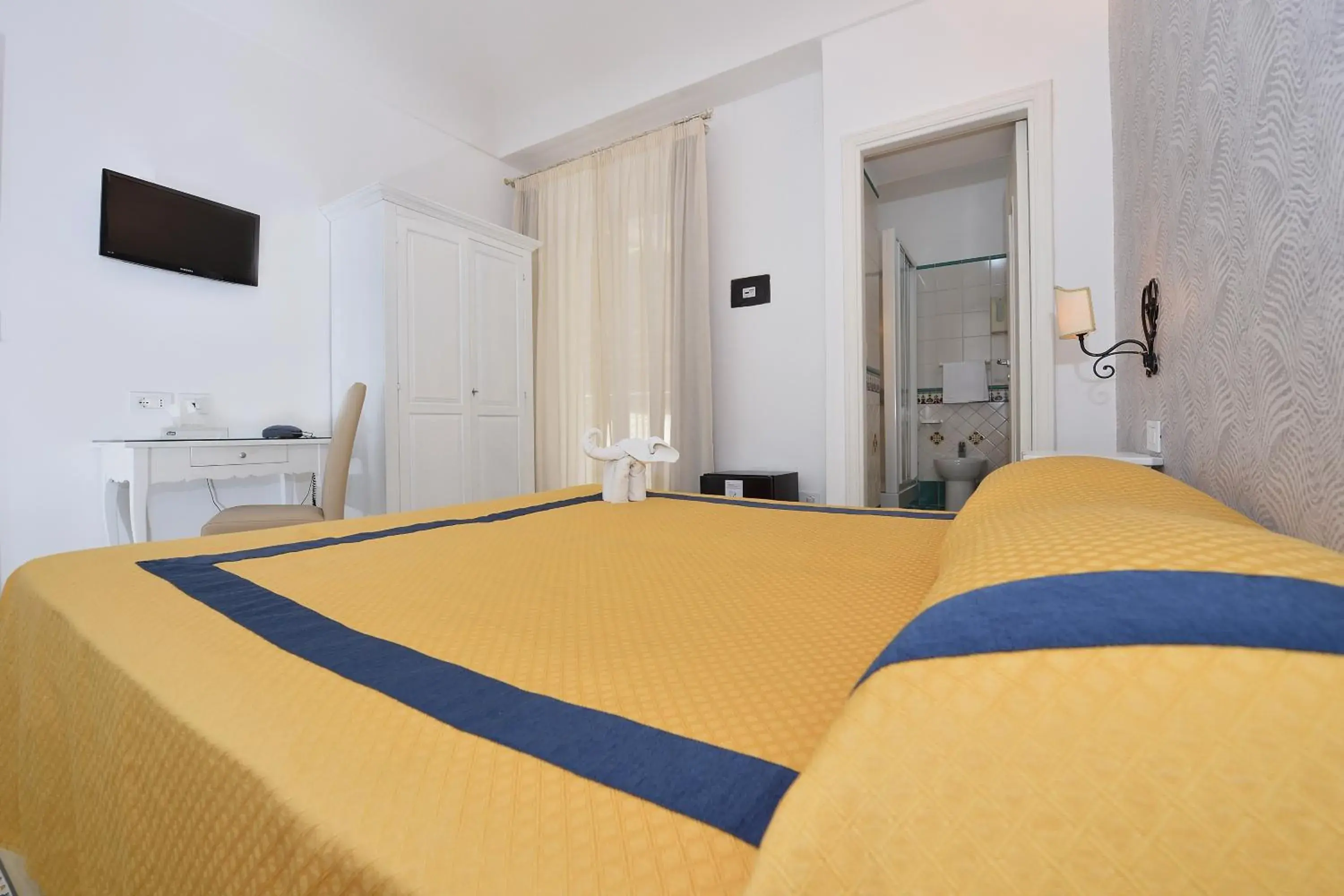 Bed in Hotel Settebello