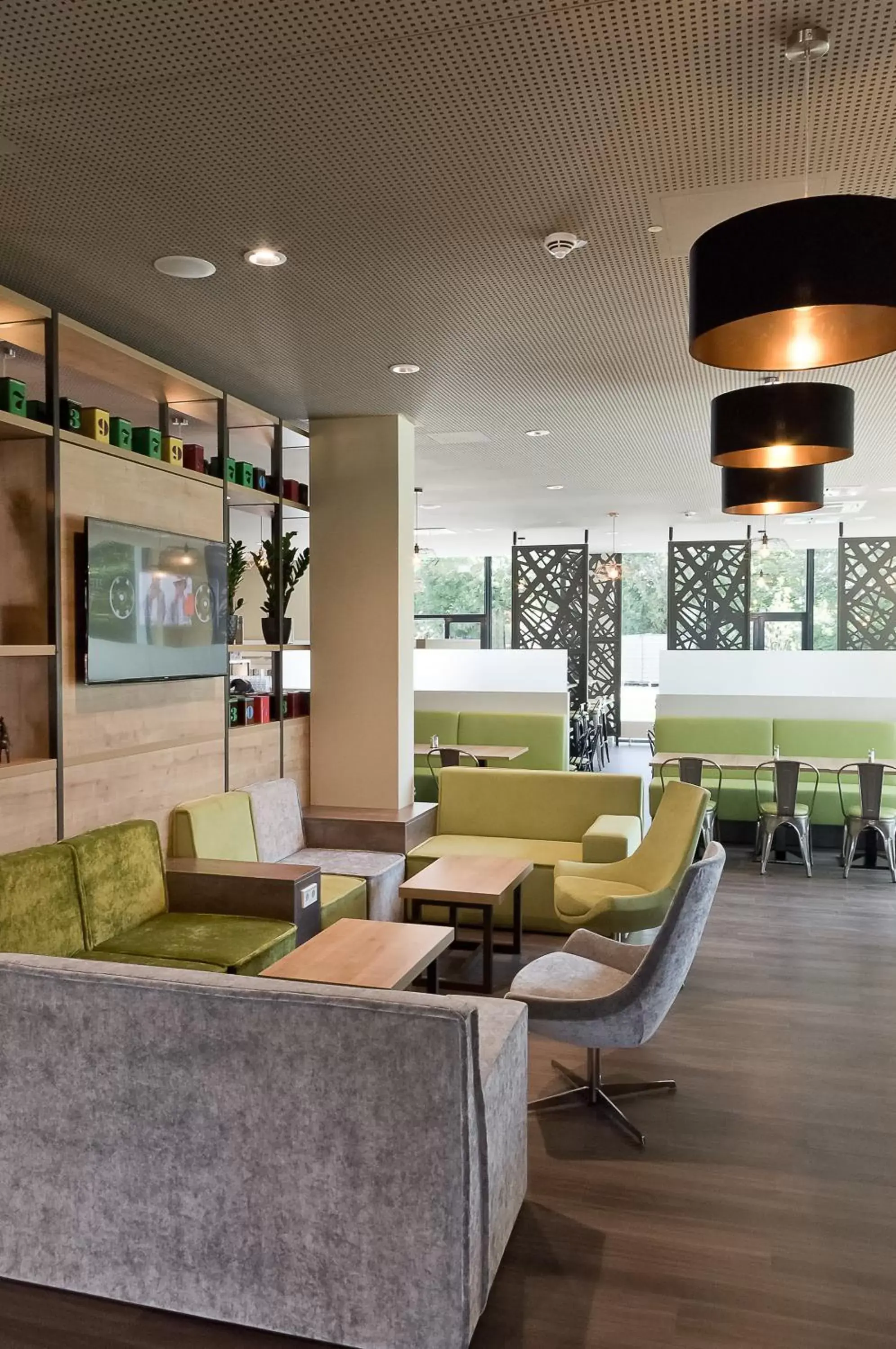 Lobby or reception, Lounge/Bar in Super 8 by Wyndham Munich City North