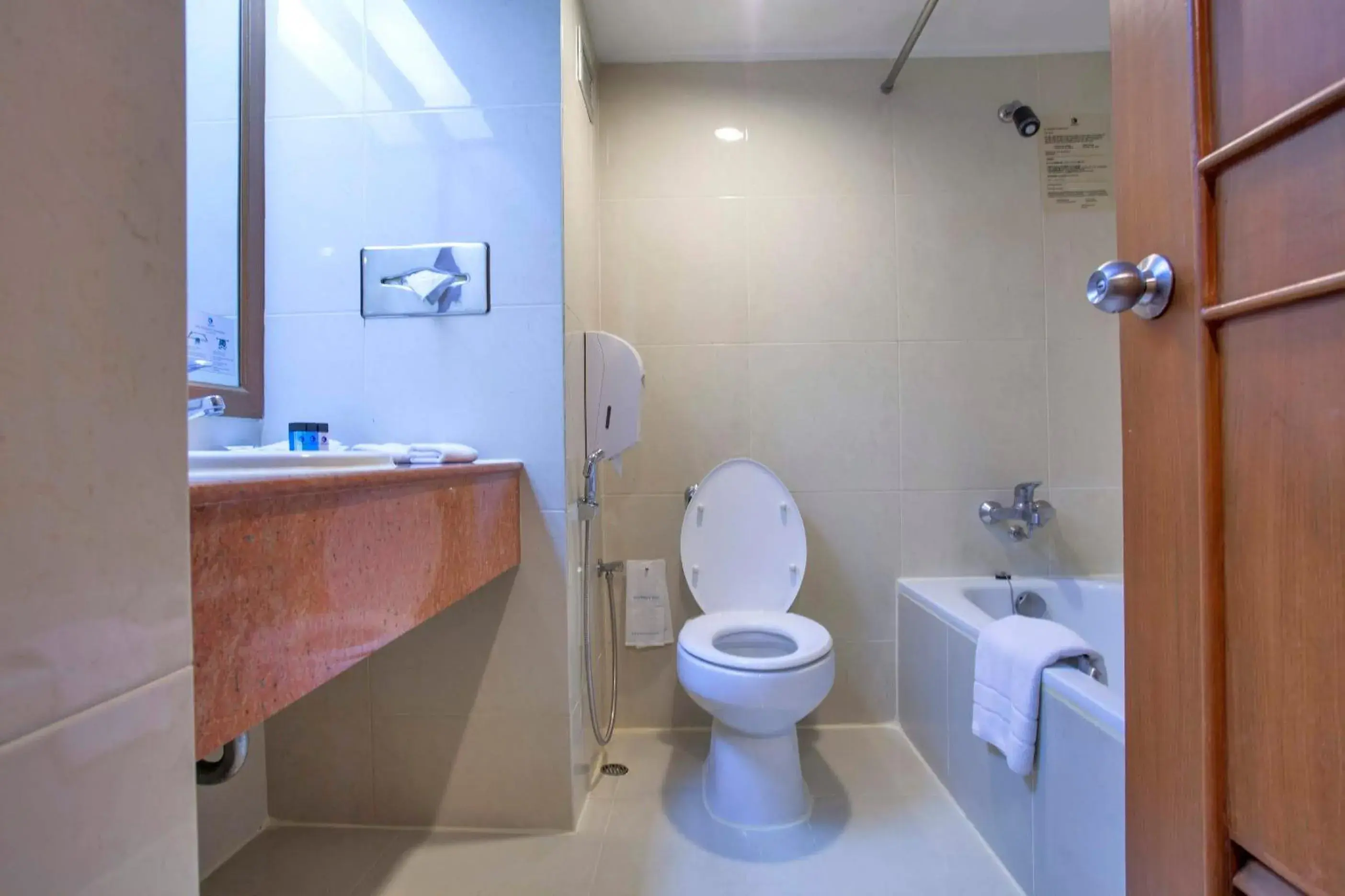 Bathroom in Cholchan Pattaya Beach Resort - SHA Extra Plus