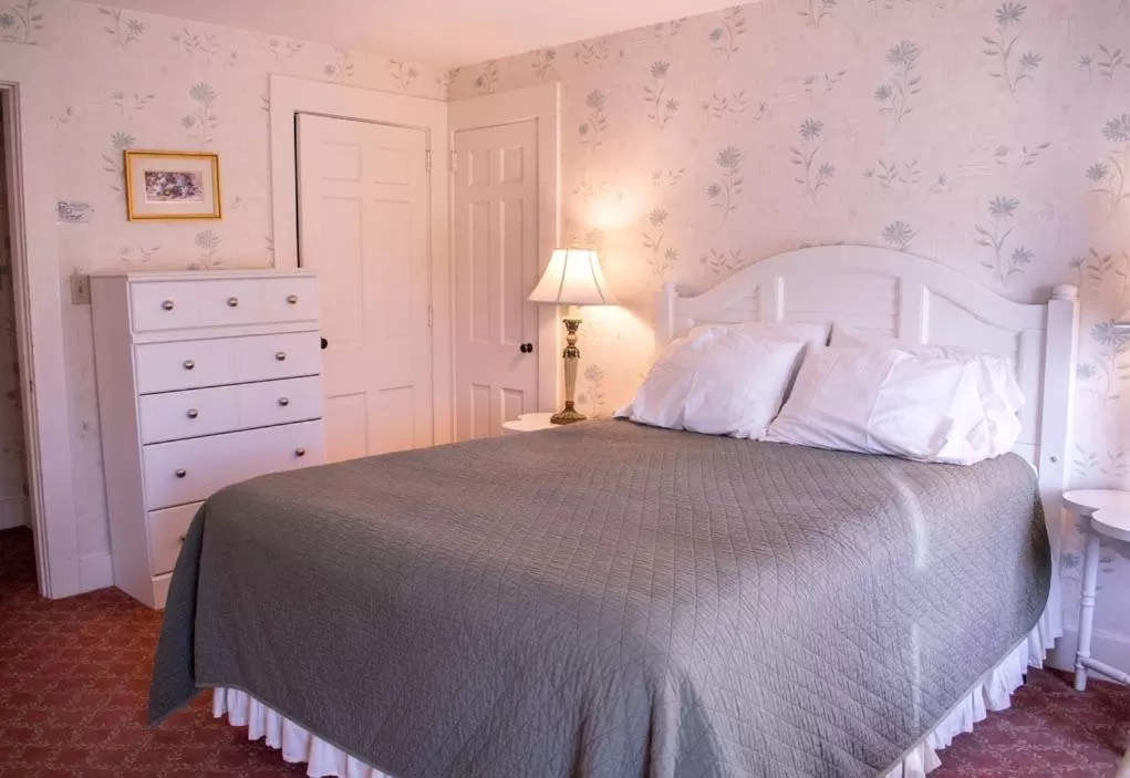 Bedroom, Bed in Franconia Inn