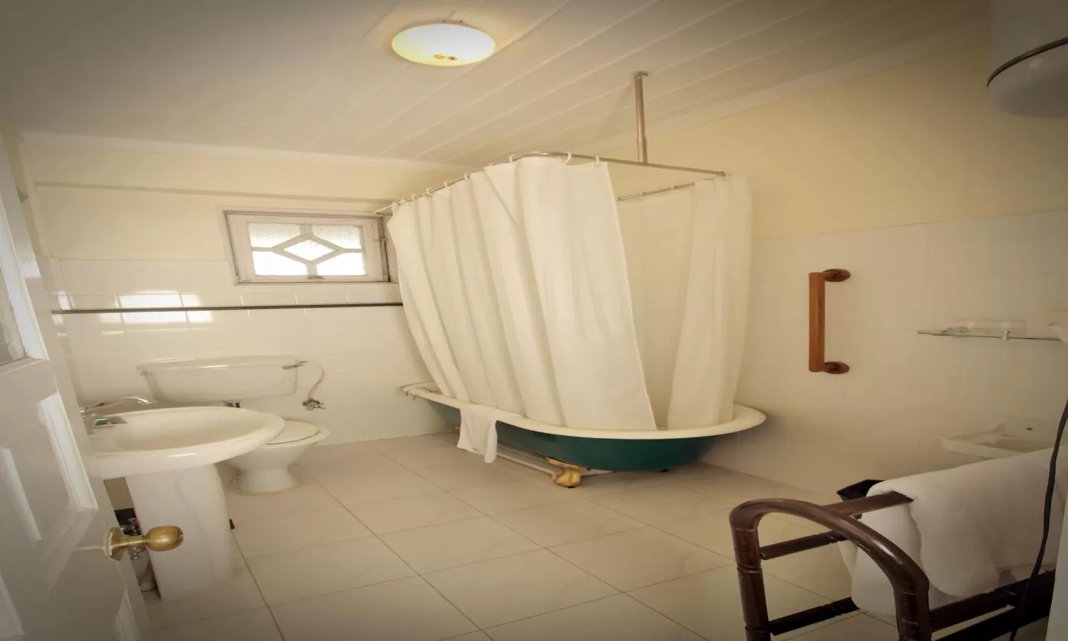 Bathroom in Windamere Hotel - A Colonial Heritage