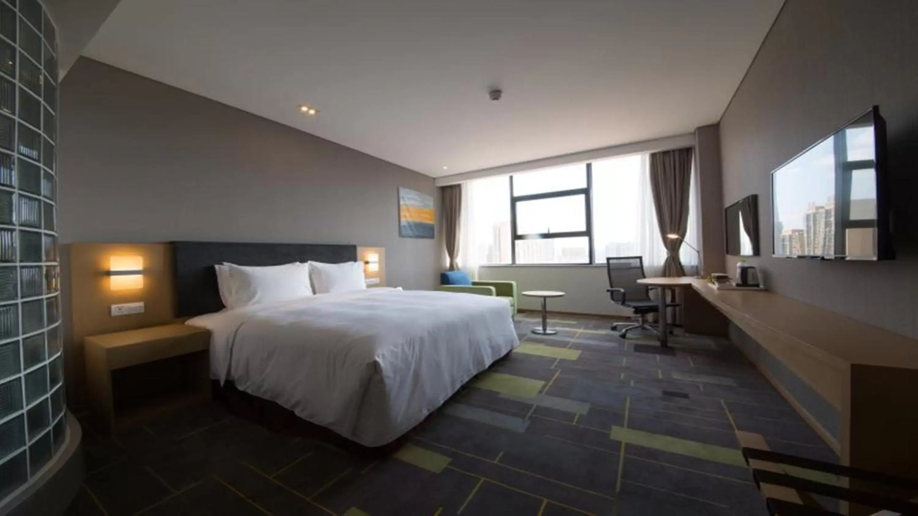 Photo of the whole room in Holiday Inn Express Chengdu Airport Zone(Chengdu Shuangliu International Airport Branch), an IHG Hotel