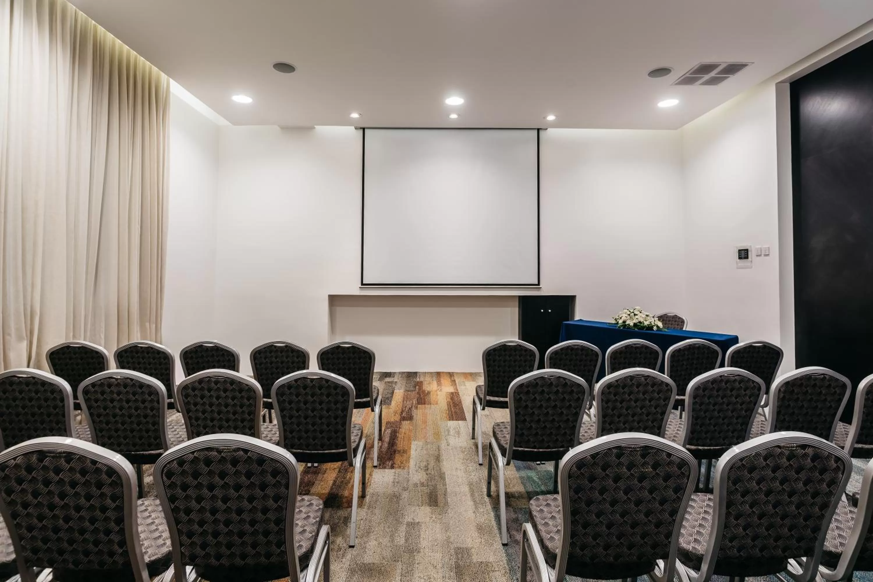 Communal lounge/ TV room in Hotel Antofagasta