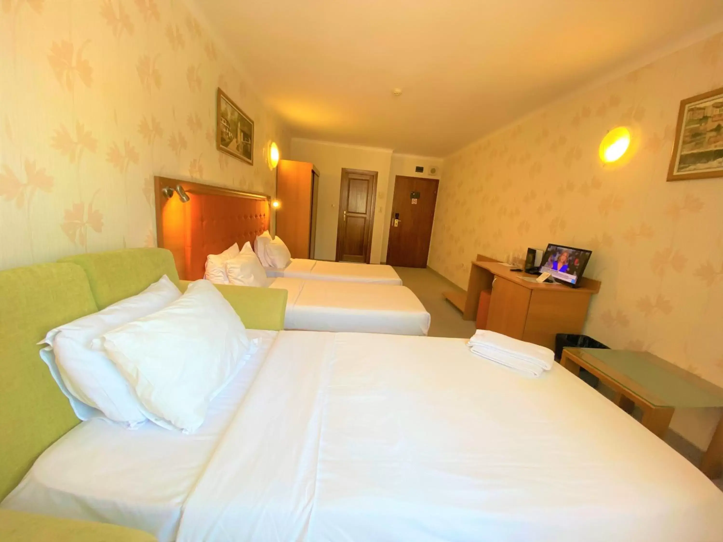 Triple Room in Light Hotel Triple Room in Light Hotel